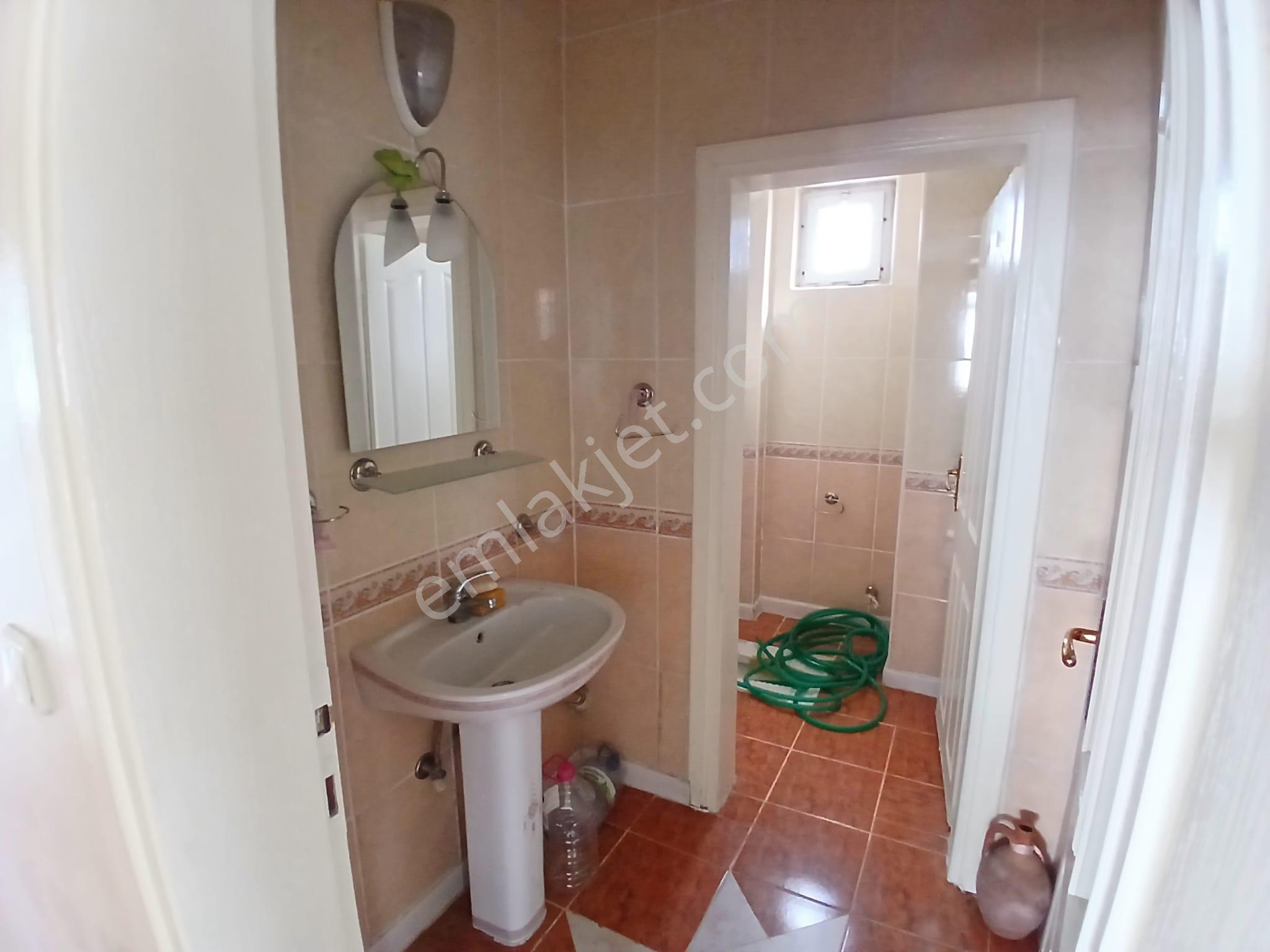 Akçay Emlak'tan Akşehir Çarşı Merkez Stadyum Yanında Bakımlı Kiralık 3+1 Daire - Görsel 7