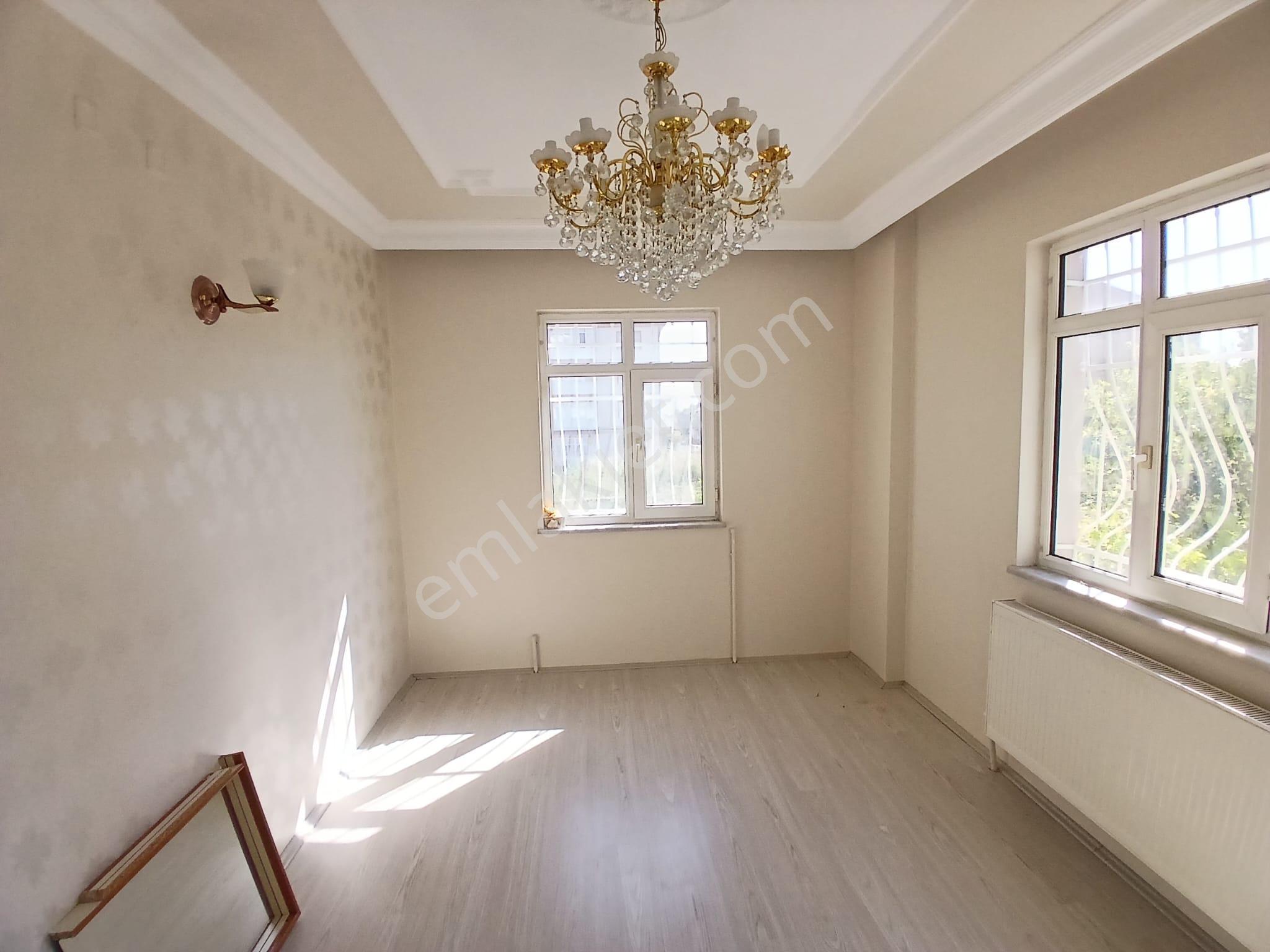 Akçay Emlak'tan Akşehir Çarşı Merkez Stadyum Yanında Bakımlı Kiralık 3+1 Daire - Görsel 16