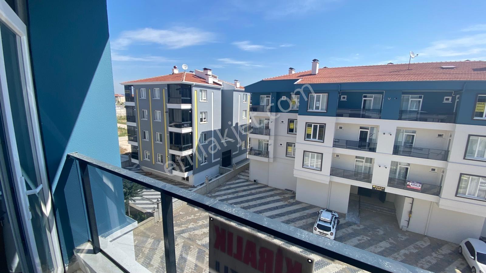 Afyon Özsu Emlak'tan Diş Hastanesi Arkası Eşyalı 1+1 Daireler - Görsel 15