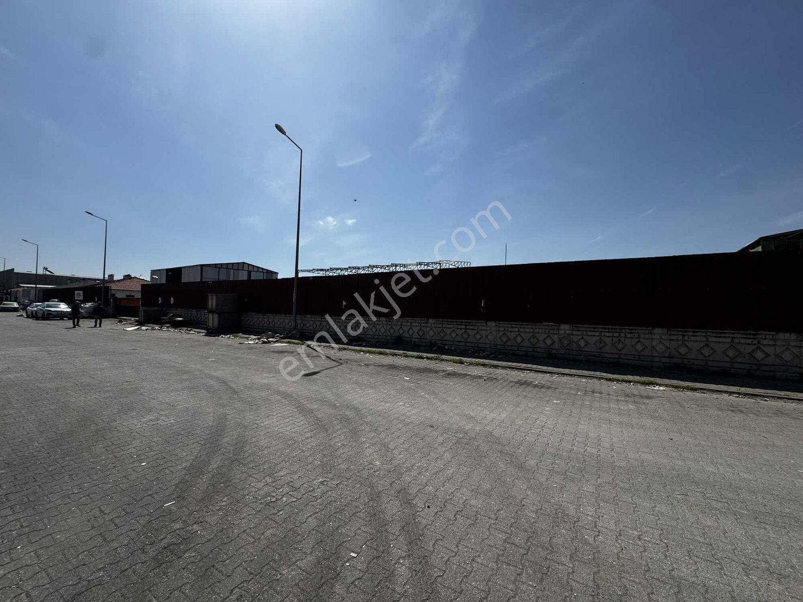 Pera'dan Metal Sanayicileri Sitesi 5300 M2 Kiralık Tesis