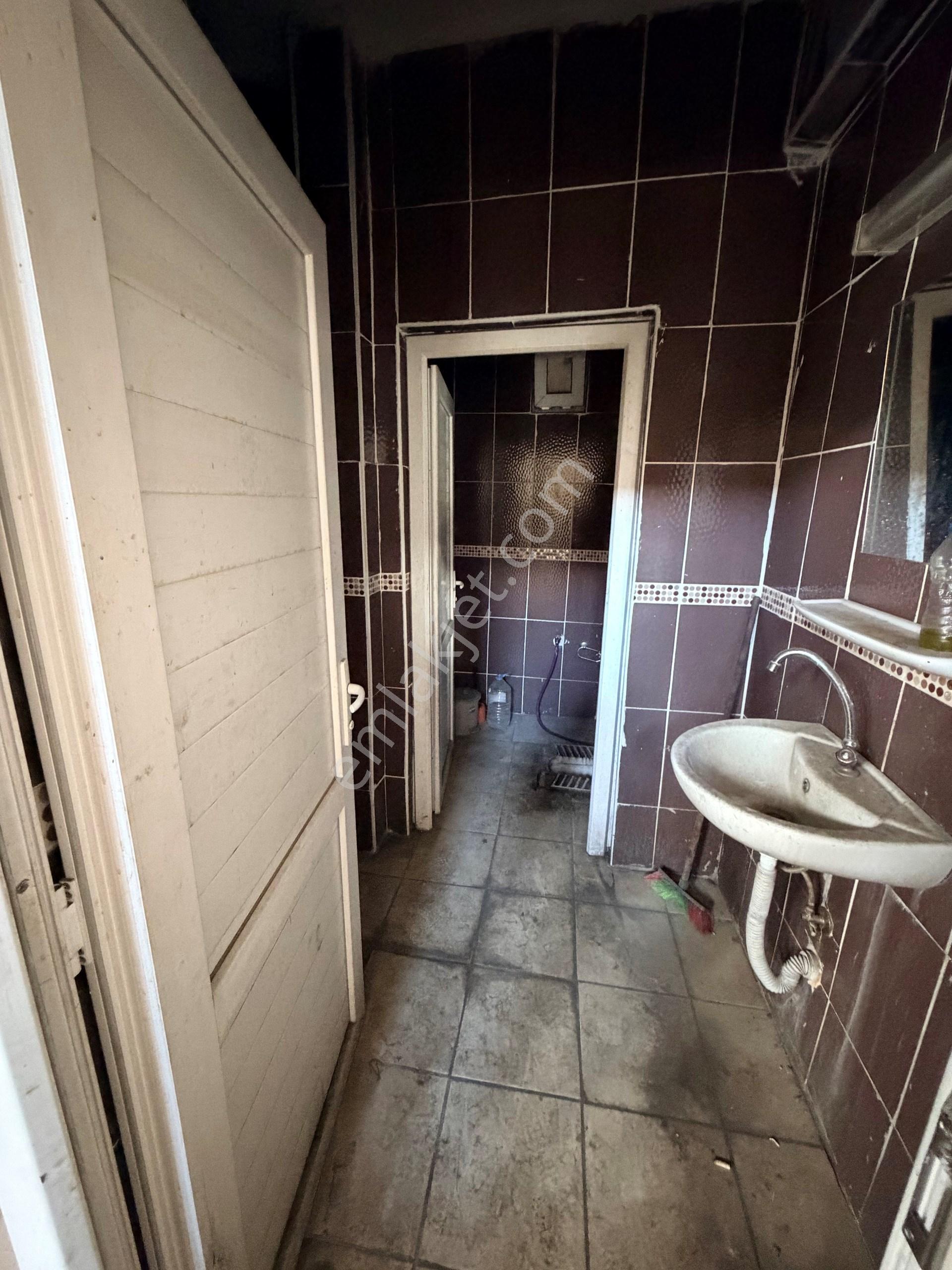 Altıayak Sanayi Bölgesi'nde 4 Adet Tır Giriş Kapısı Bulunan 1.200 M² Ticari Alan Kiralık. - Görsel 19