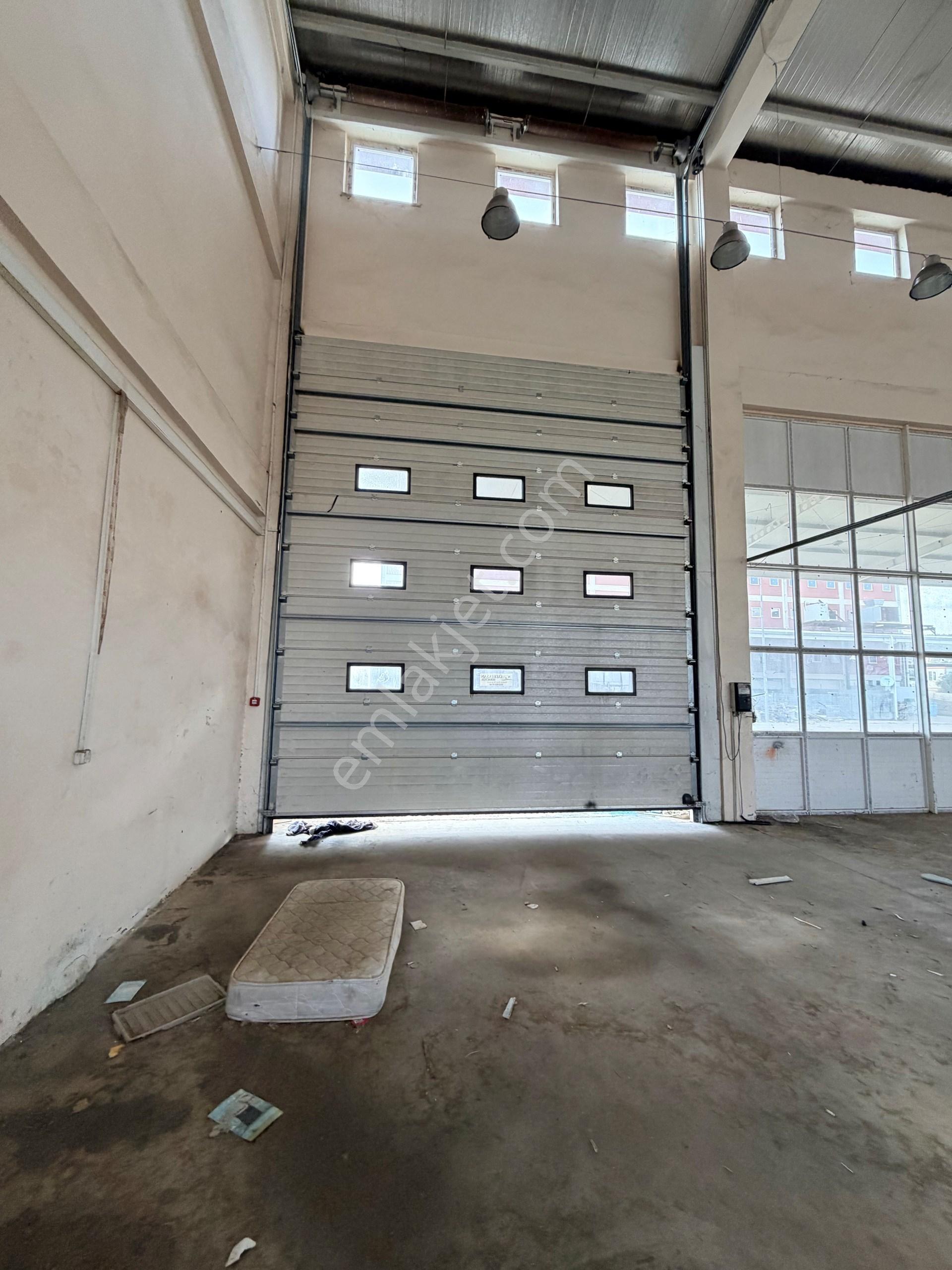 Altıayak Sanayi Bölgesi'nde 4 Adet Tır Giriş Kapısı Bulunan 1.200 M² Ticari Alan Kiralık. - Görsel 6