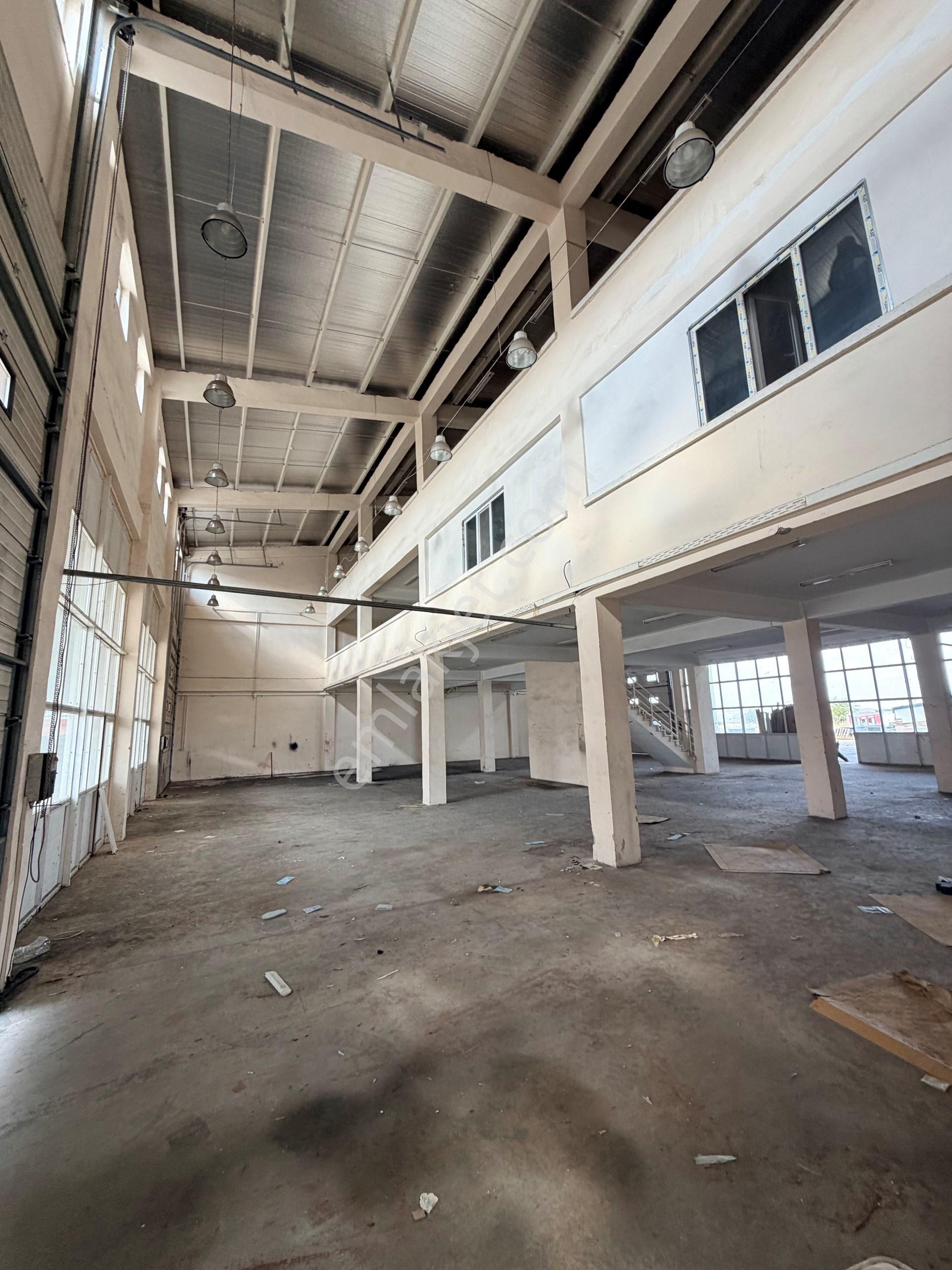 Altıayak Sanayi Bölgesi'nde 4 Adet Tır Giriş Kapısı Bulunan 1.200 M² Ticari Alan Kiralık. - Görsel 7