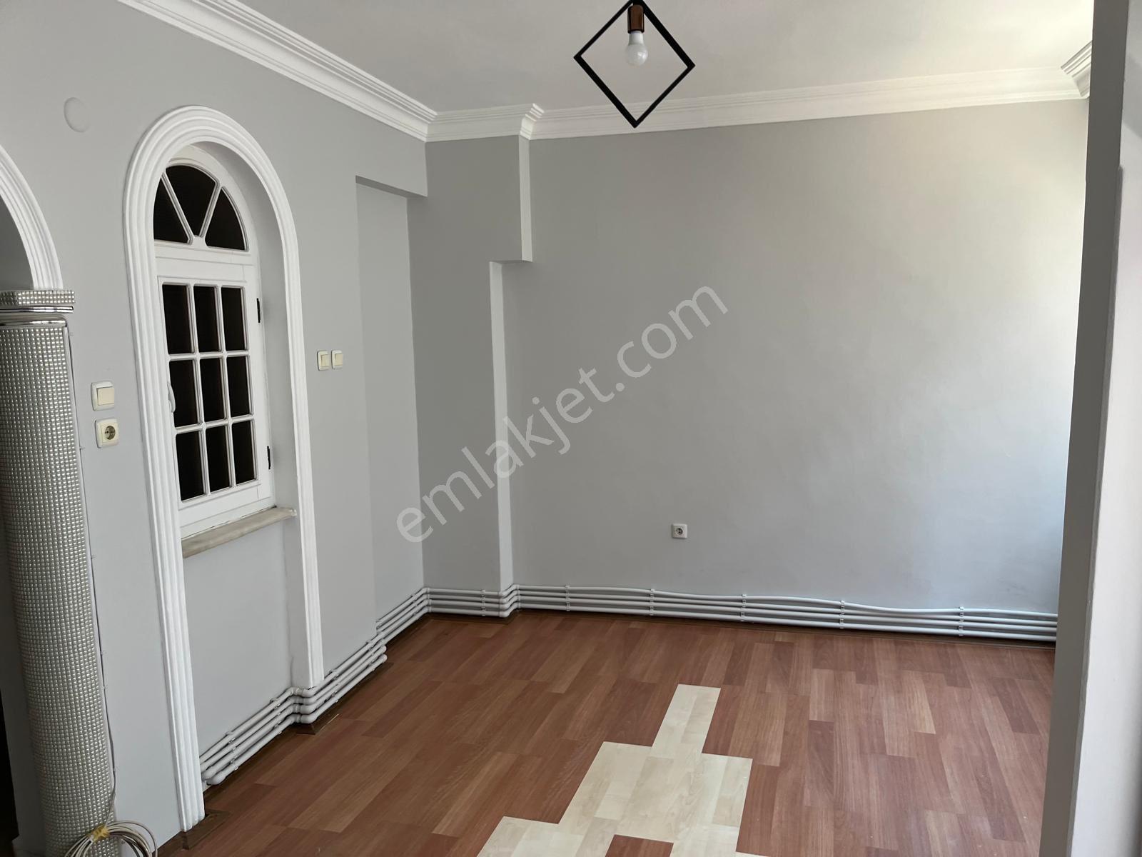 Ciftlik Mahallesinde İci Temiz Satılık Daire - Görsel 2