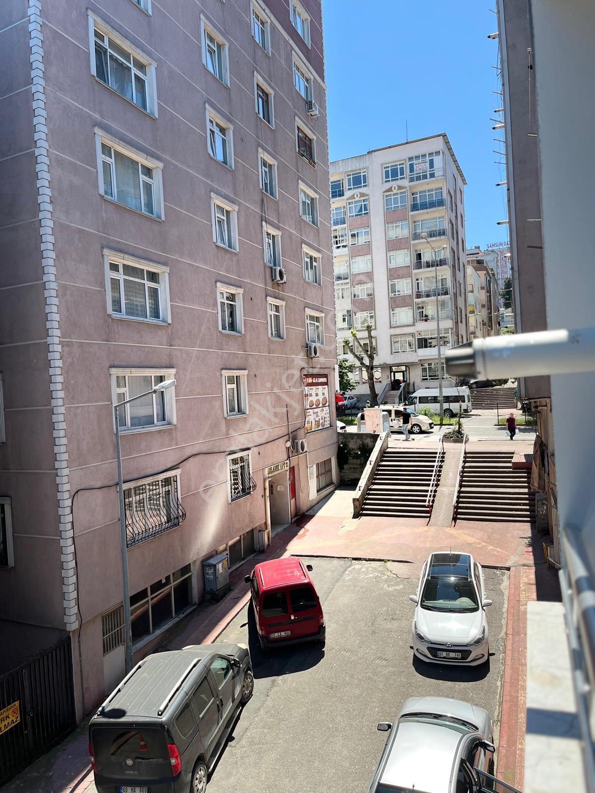 Ciftlik Mahallesinde İci Temiz Satılık Daire - Görsel 11