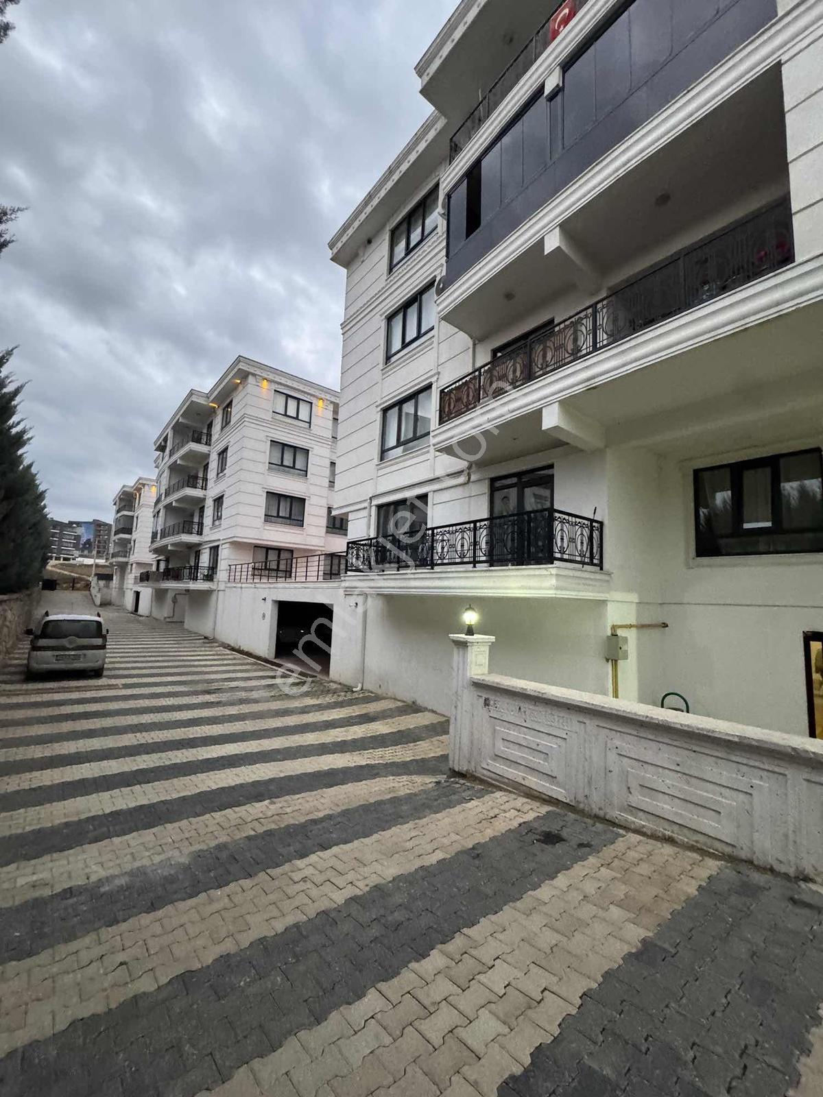Bursa İnegöl Karalar Mah'de, Site İçi, 140m2, 3+1, Satılık Daire - Görsel 3