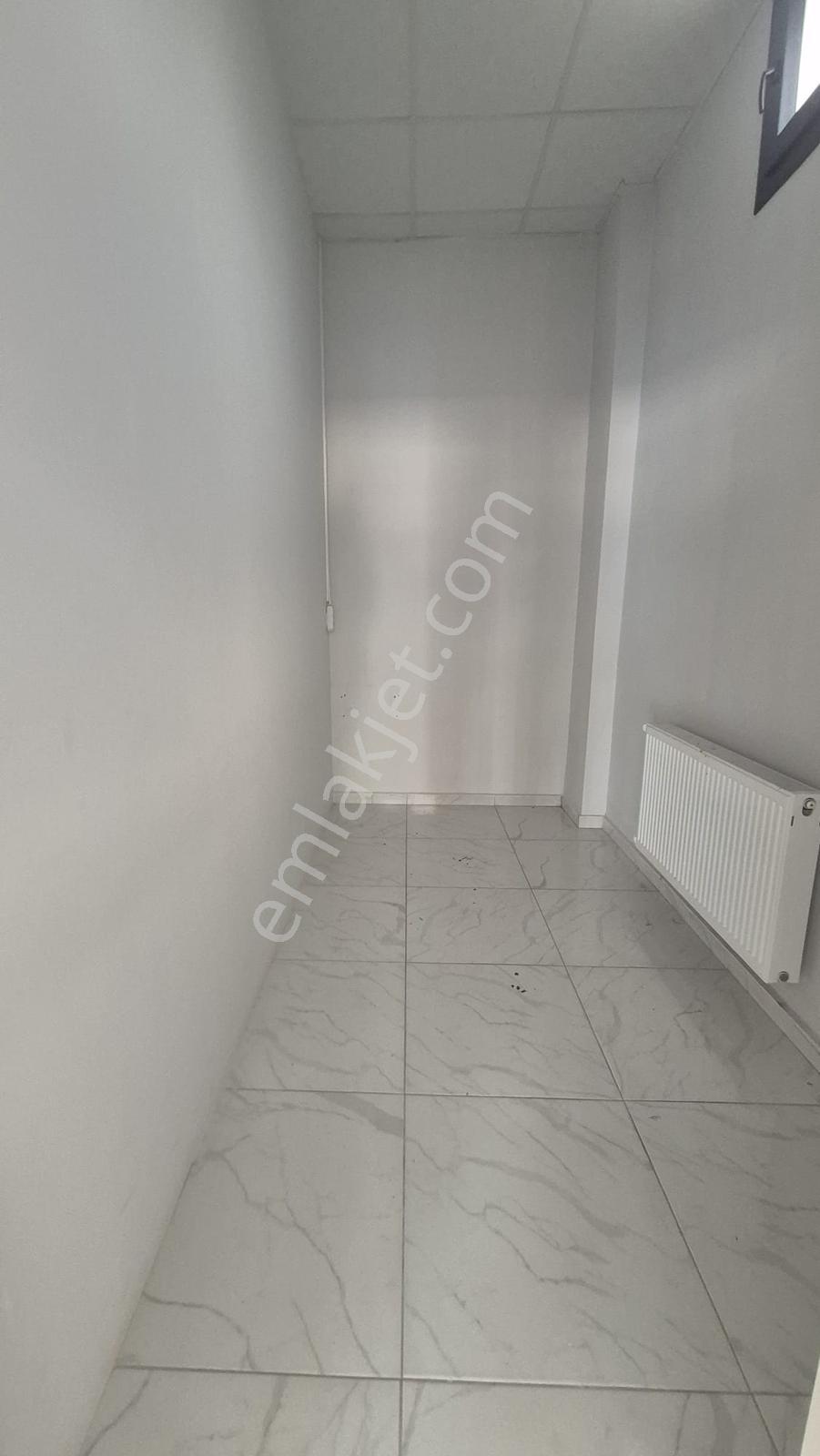Lobby Fortis'ten Karahasanlı Mahallesinde Kiralık 80 M2 Dükkan - Görsel 9