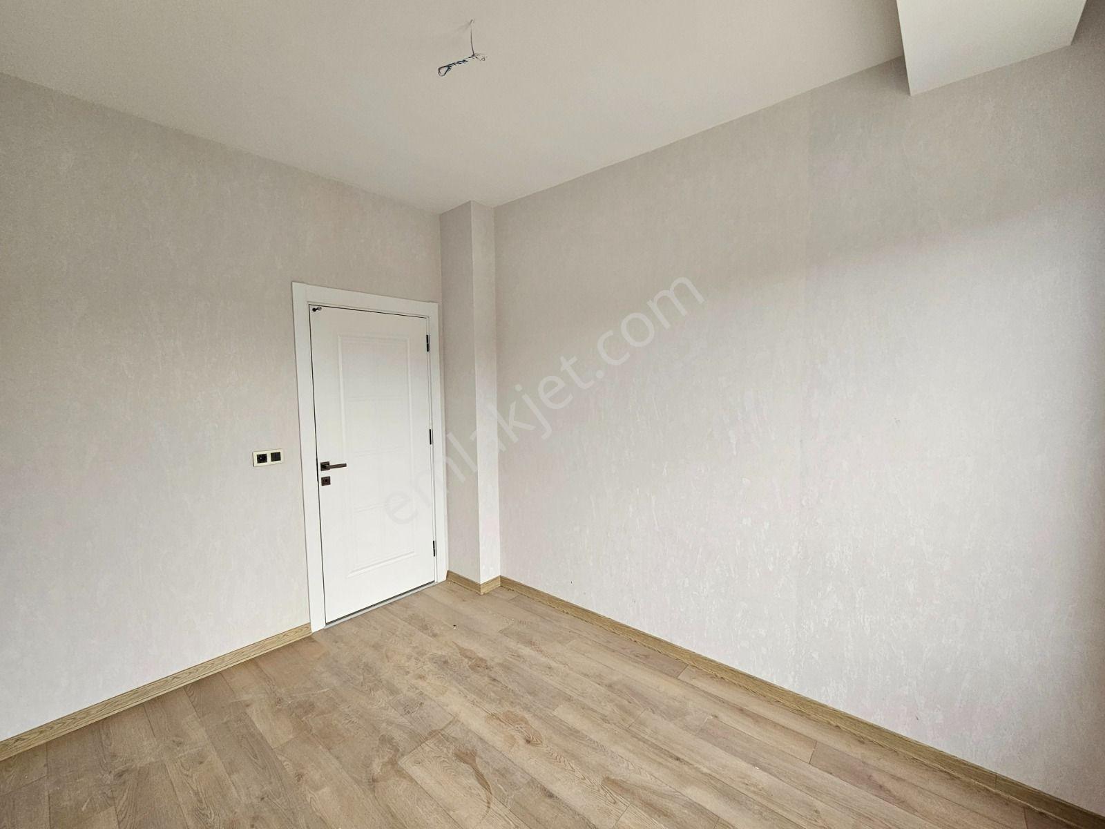 Genç Osman Caddesi’ne Cephe Site İçi Satılık Daireler - Görsel 22