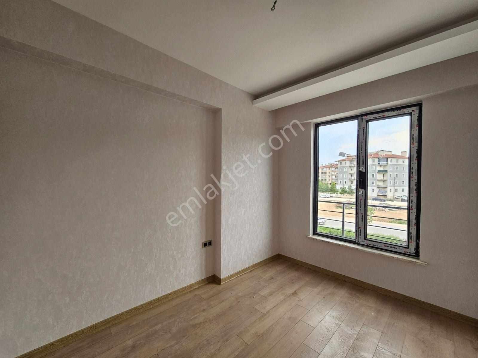 Genç Osman Caddesi’ne Cephe Site İçi Satılık Daireler - Görsel 20