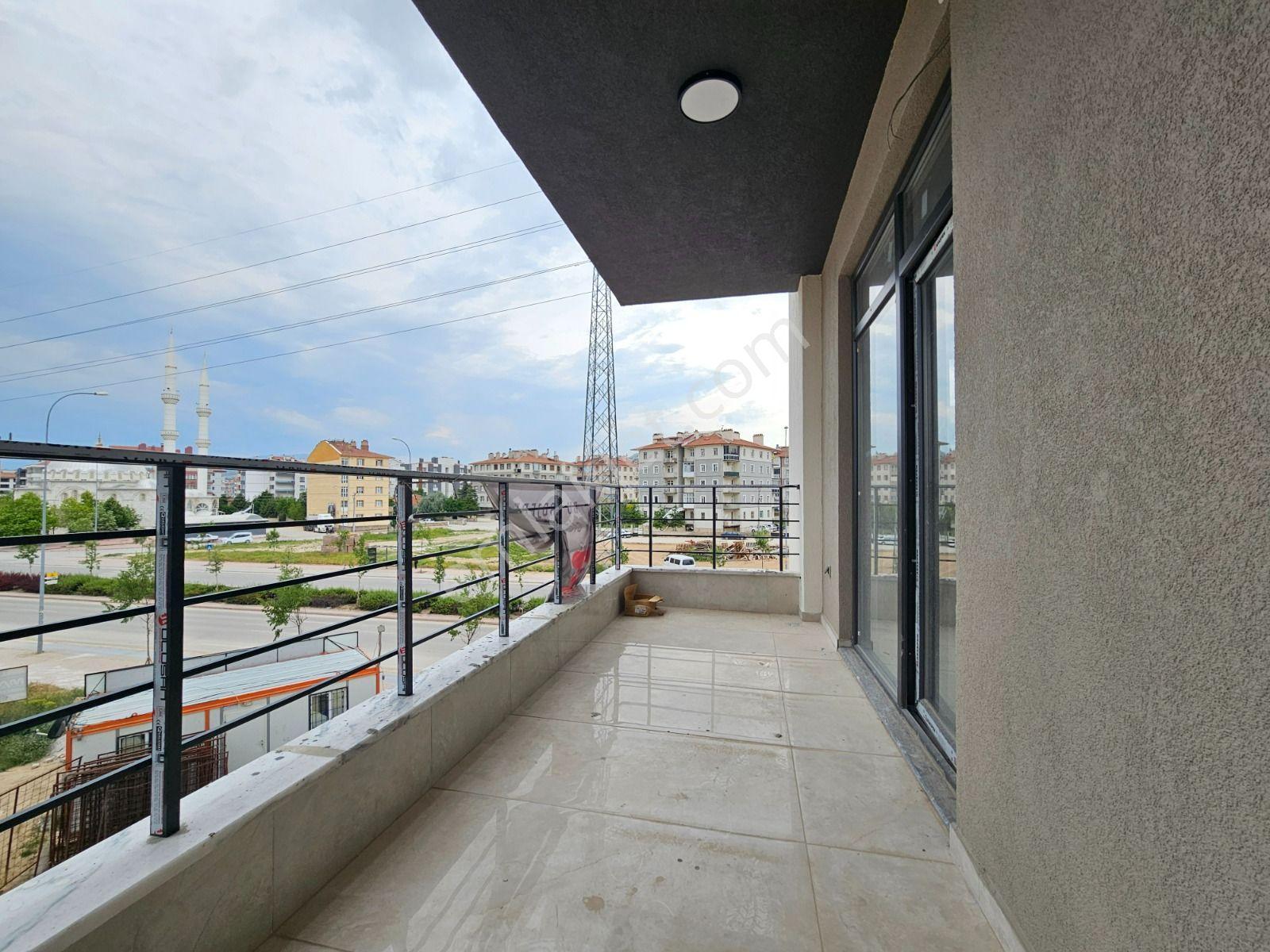 Genç Osman Caddesi’ne Cephe Site İçi Satılık Daireler - Görsel 8