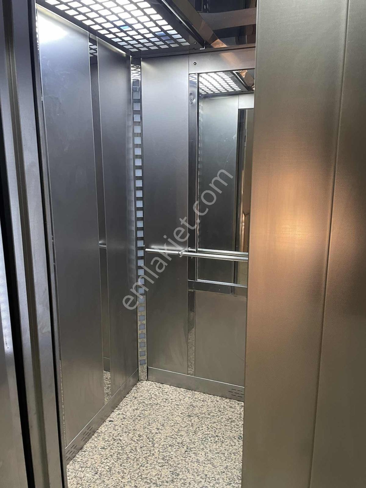 Aydın Caddesi'nde | 115 M² Net | Ferah | Arakat | 3+1 Satılık - Görsel 6