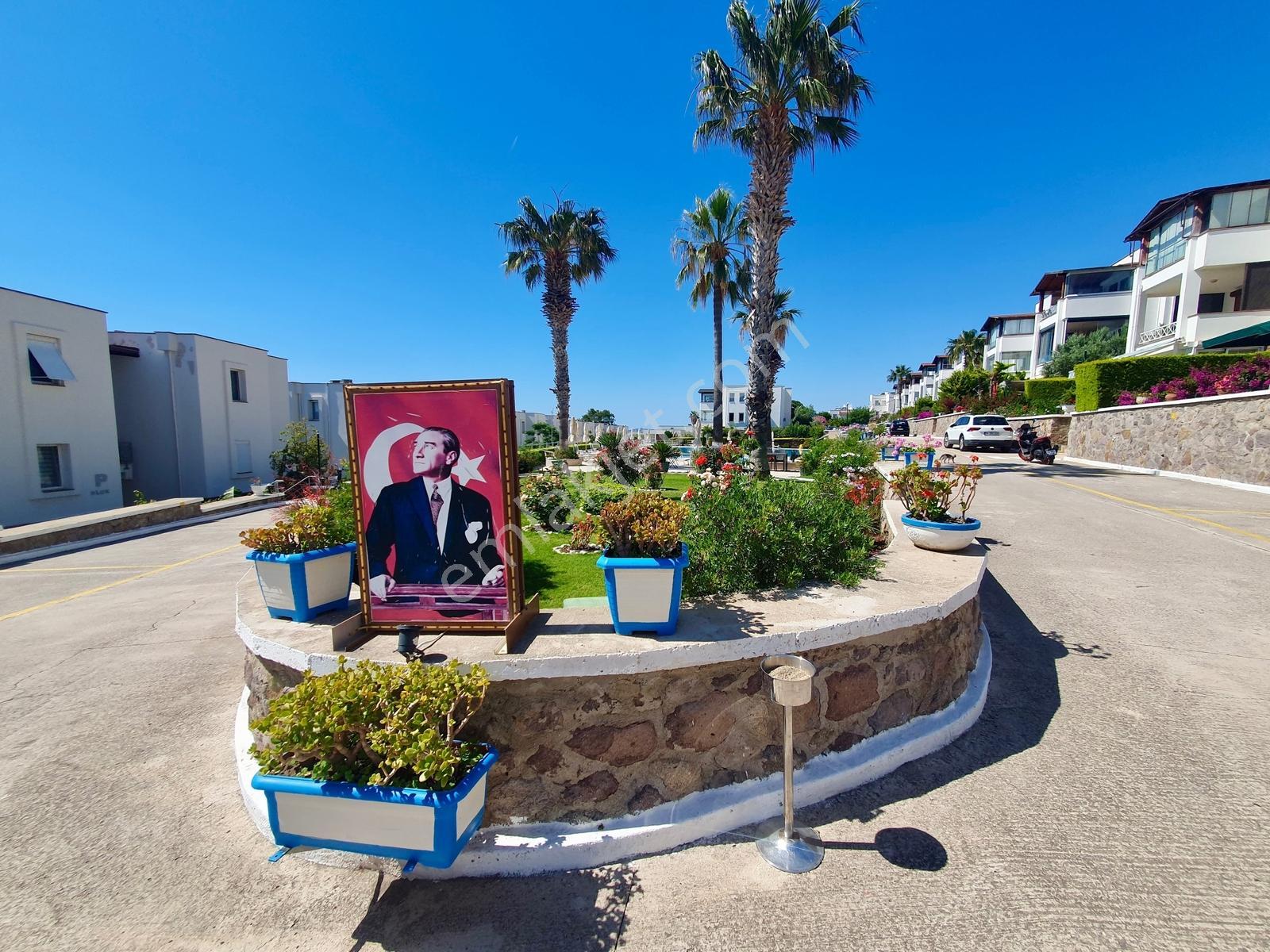 Turgutreis Yalıda Denize Sıfır Muhteşem Manzaralı Havuzlu Daire - Görsel 15