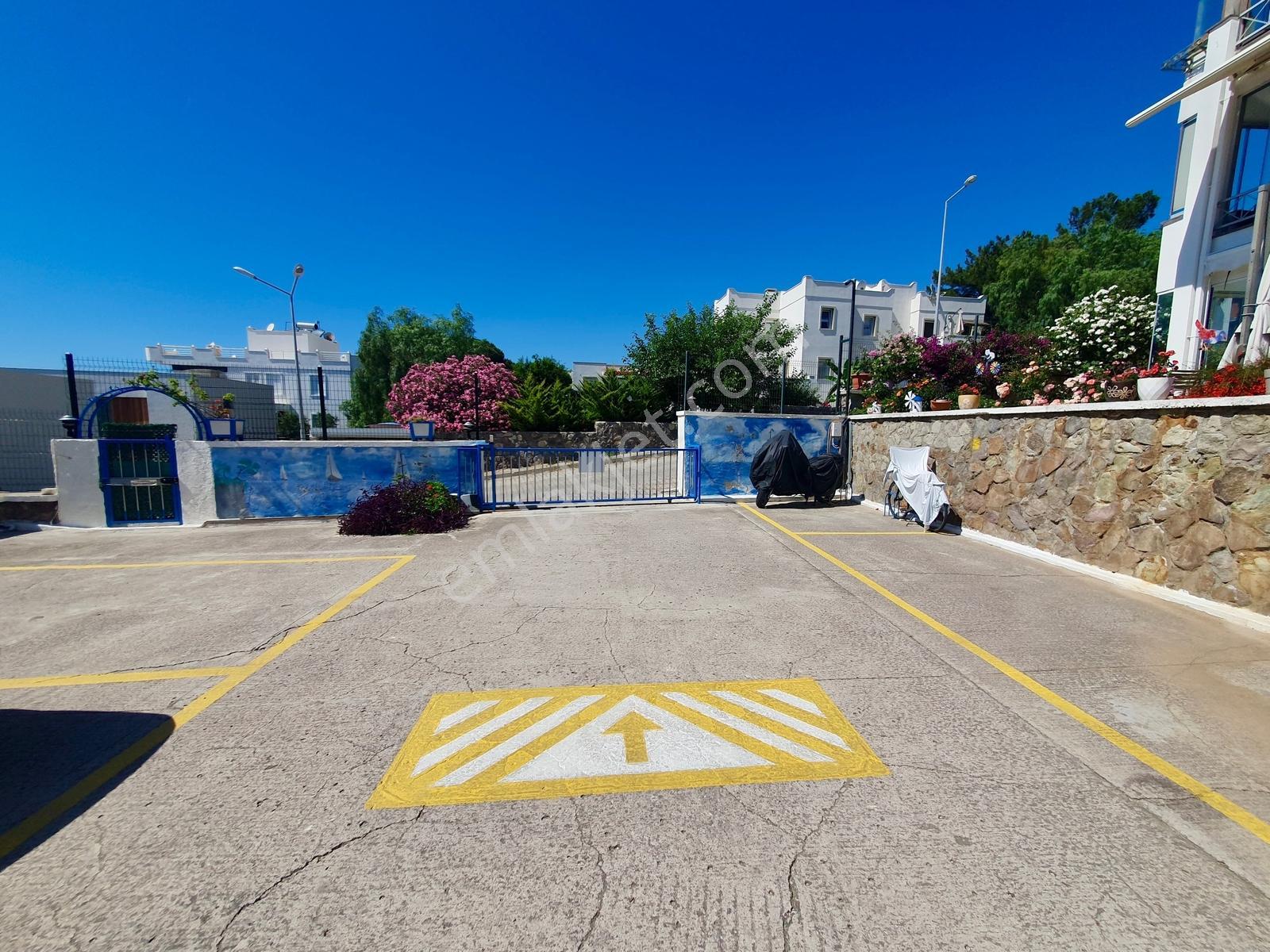 Turgutreis Yalıda Denize Sıfır Muhteşem Manzaralı Havuzlu Daire - Görsel 3