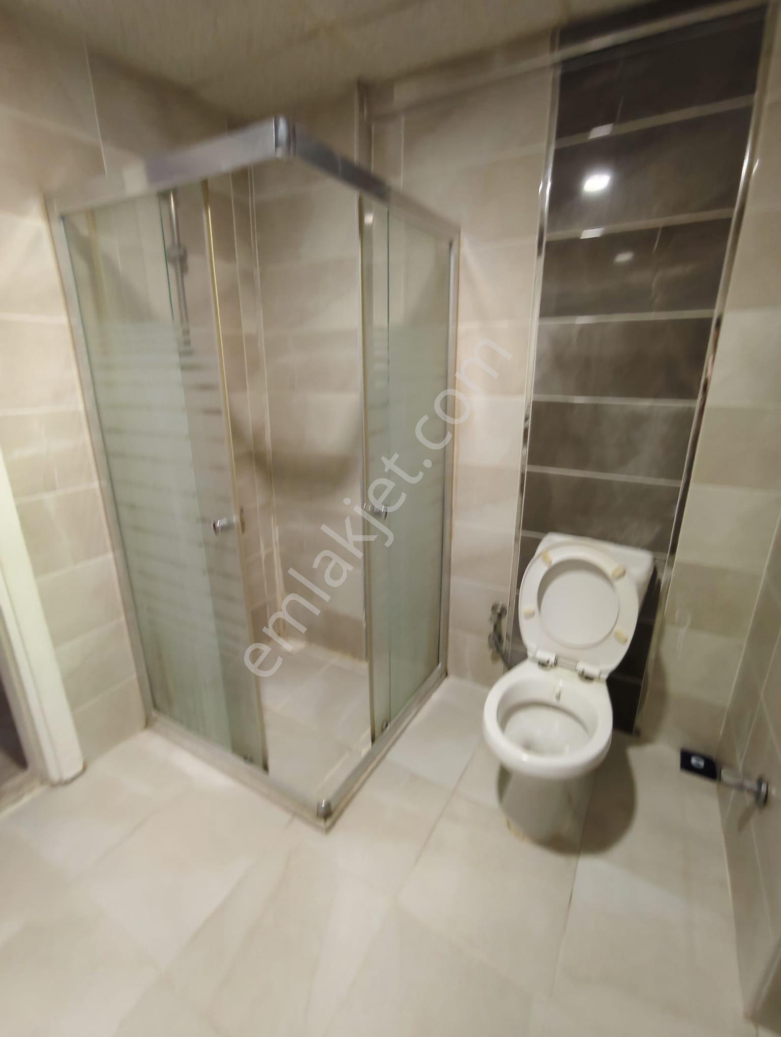Küçük Çiğli Mahallesinde Ebeveyn Banyolu 3+1 Kiralık Daire - Görsel 6