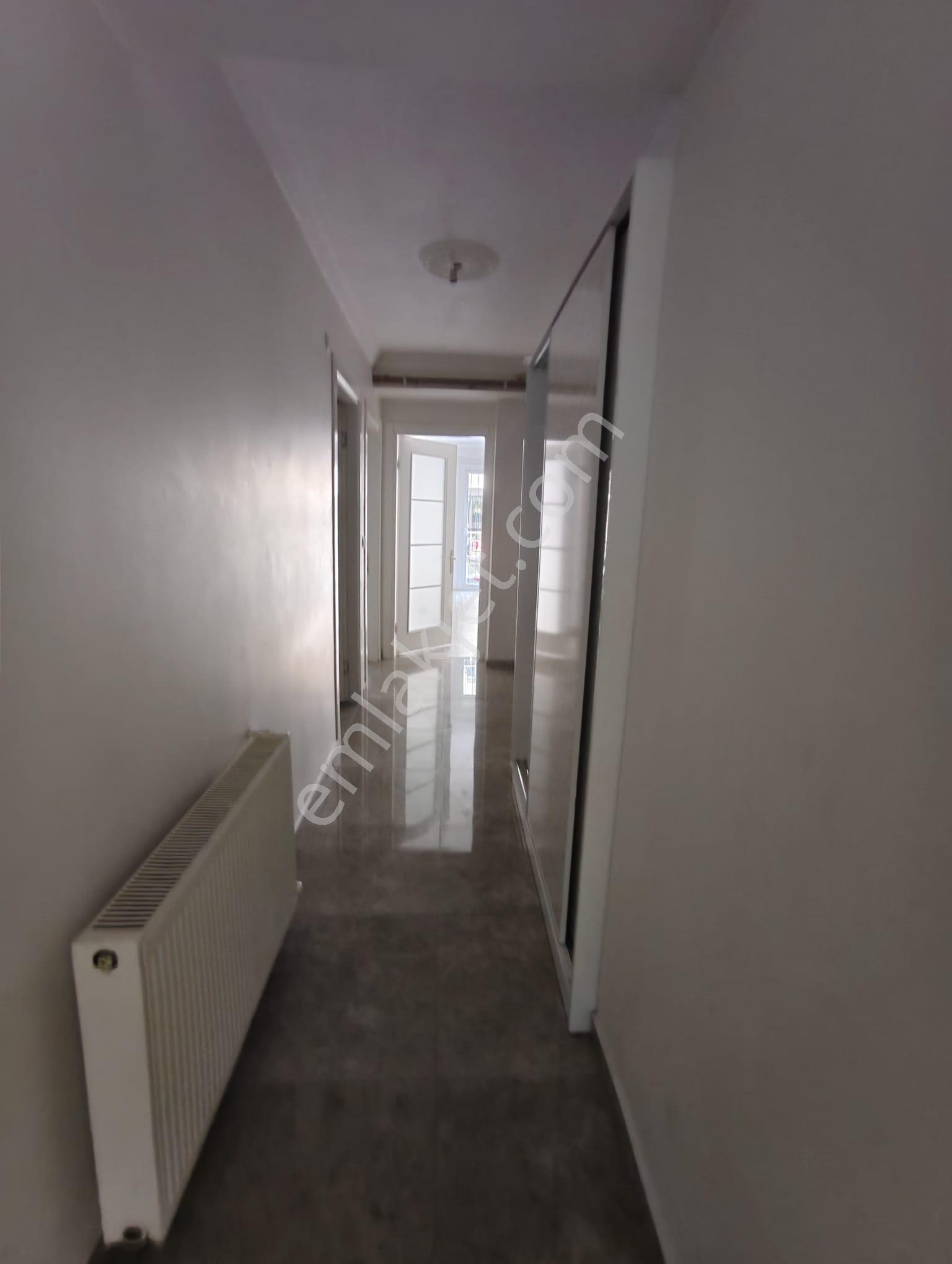 Küçük Çiğli Mahallesinde Ebeveyn Banyolu 3+1 Kiralık Daire - Görsel 34