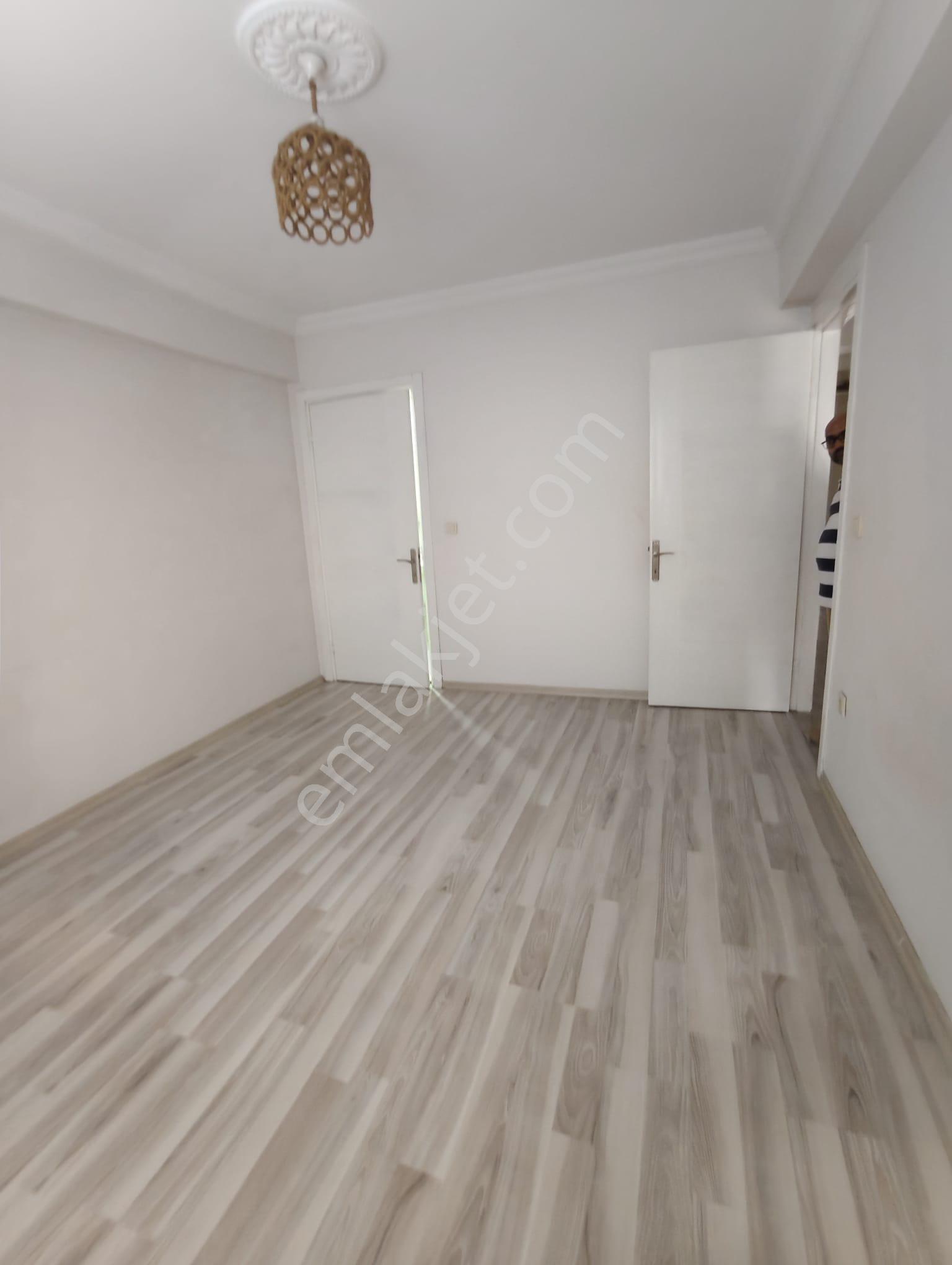 Küçük Çiğli Mahallesinde Ebeveyn Banyolu 3+1 Kiralık Daire - Görsel 11