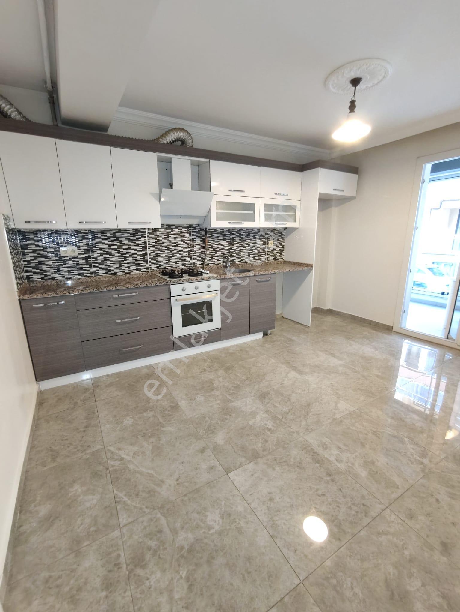 Küçük Çiğli Mahallesinde Ebeveyn Banyolu 3+1 Kiralık Daire - Görsel 14