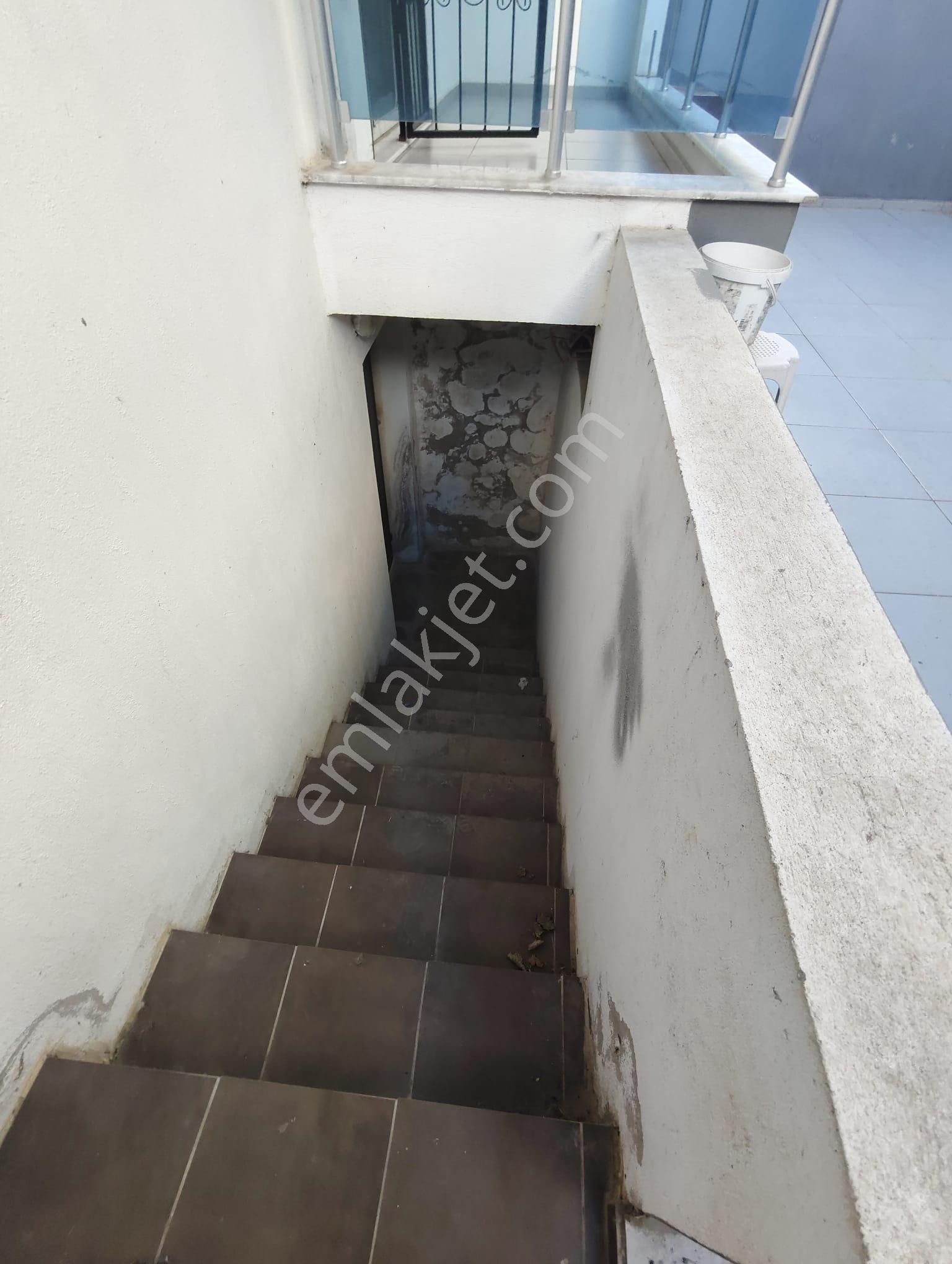 Küçük Çiğli Mahallesinde Ebeveyn Banyolu 3+1 Kiralık Daire - Görsel 26