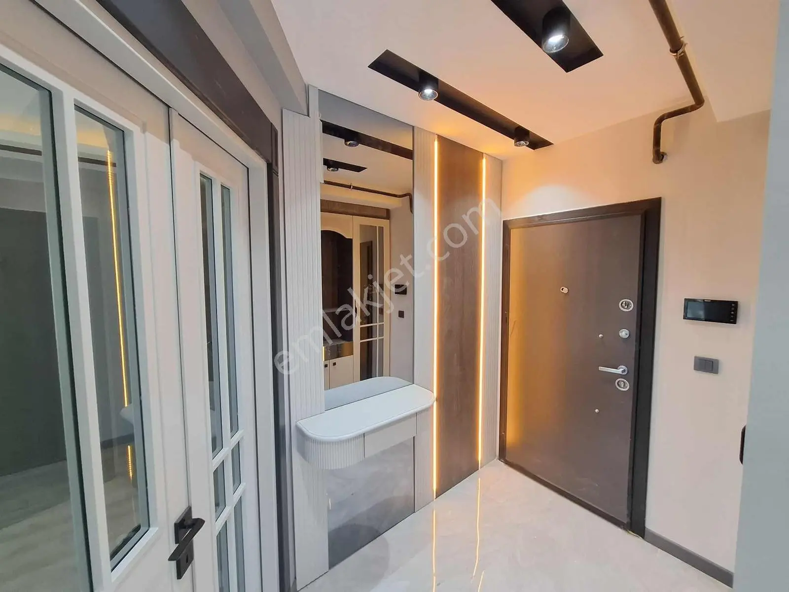 Atc'den Sarıçam Belediye Arkası Ultra Lüks Kiralık Daire - Görsel 2