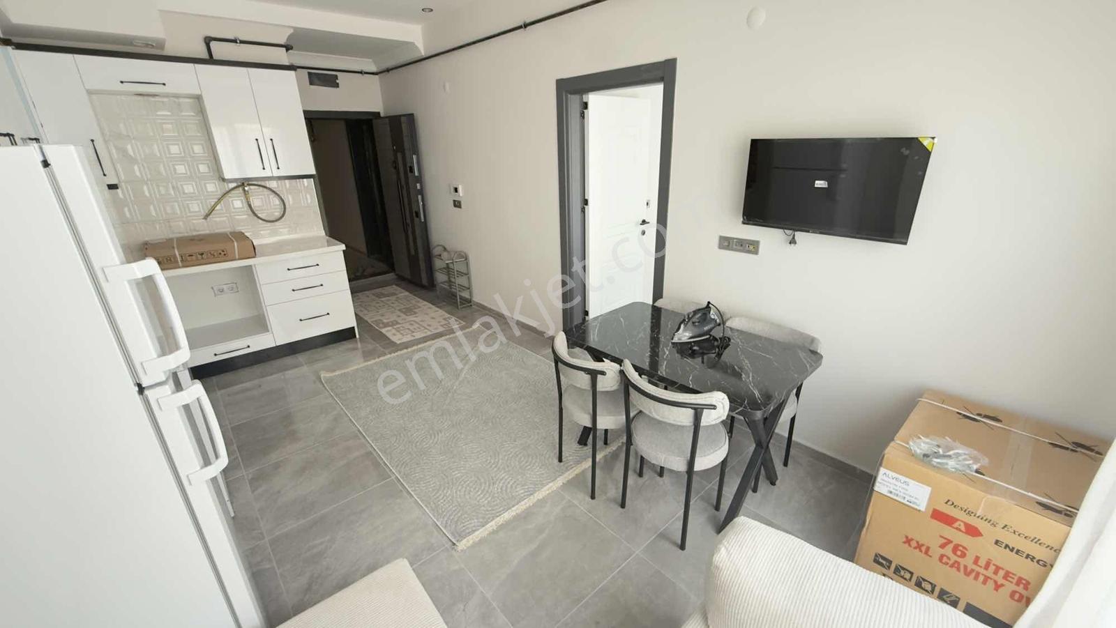 Burhan Erdayı İlkokulunun Yanında Kiralık Eşyalı 1+1 Sıfır Daire - Görsel 2