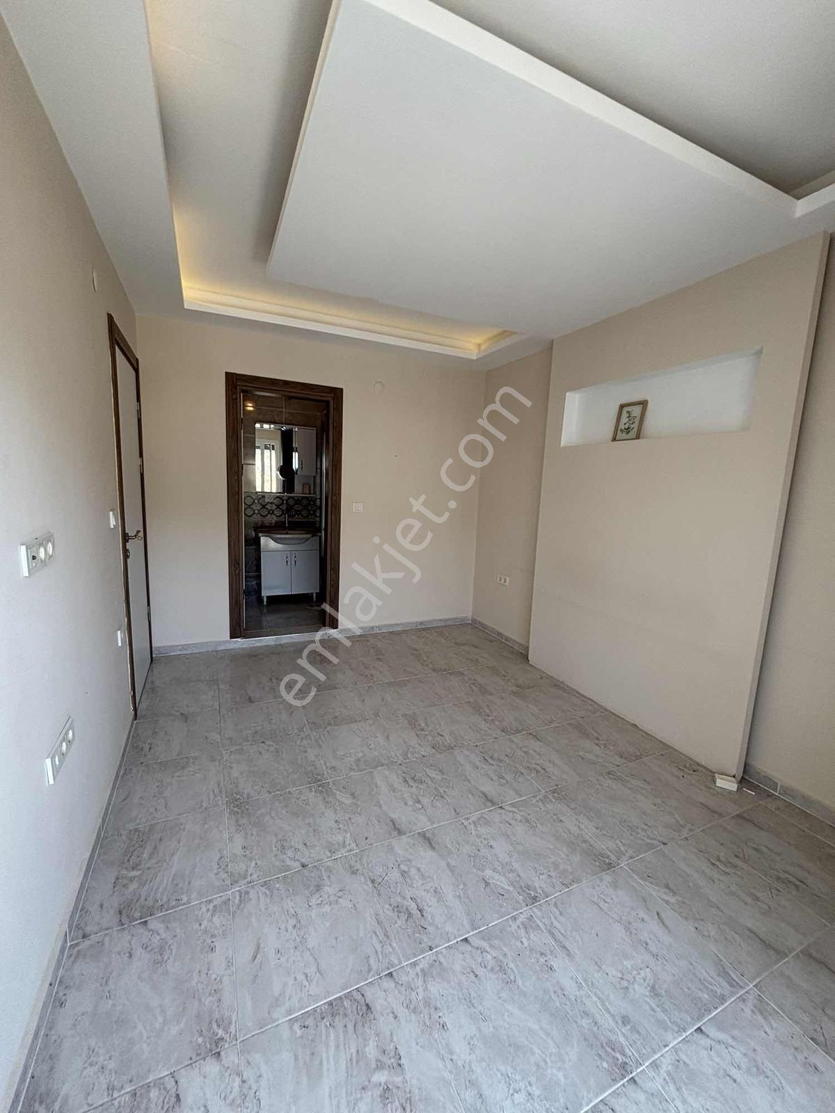 Kuşadasında Köşe Konumda 3+1 Müstakil Bahçeli Villa - Görsel 33