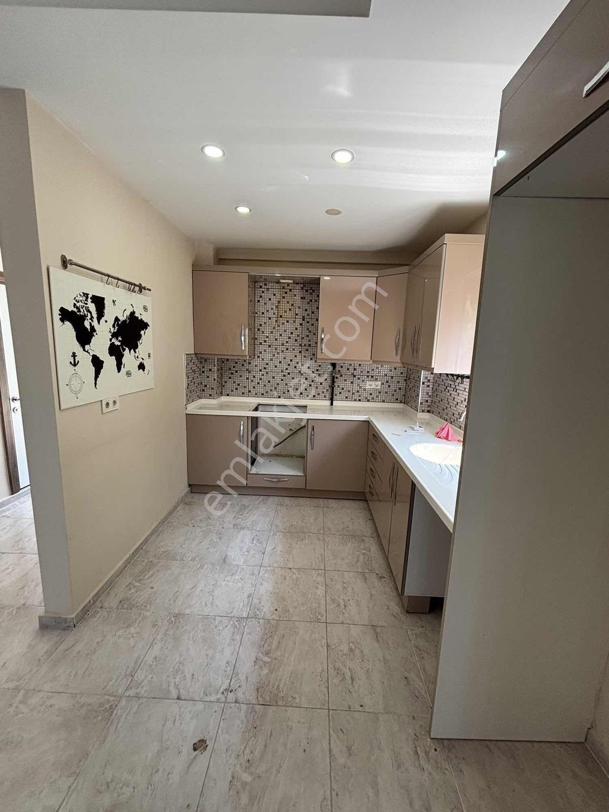 Kuşadasında Köşe Konumda 3+1 Müstakil Bahçeli Villa - Görsel 8