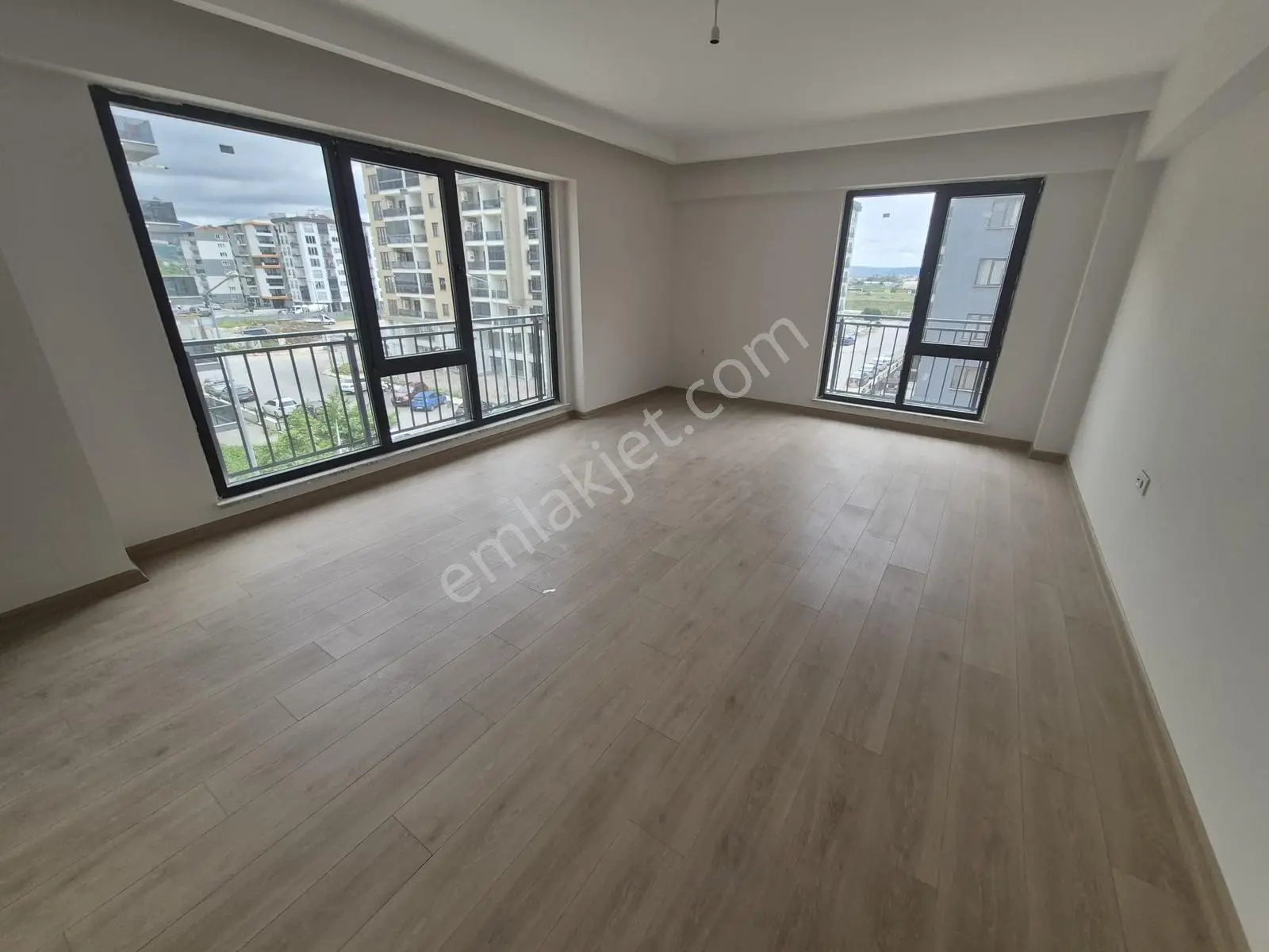 Çanakkale İsmetpaşa Mahallesi Kiralık 3+1 Arakat Daire