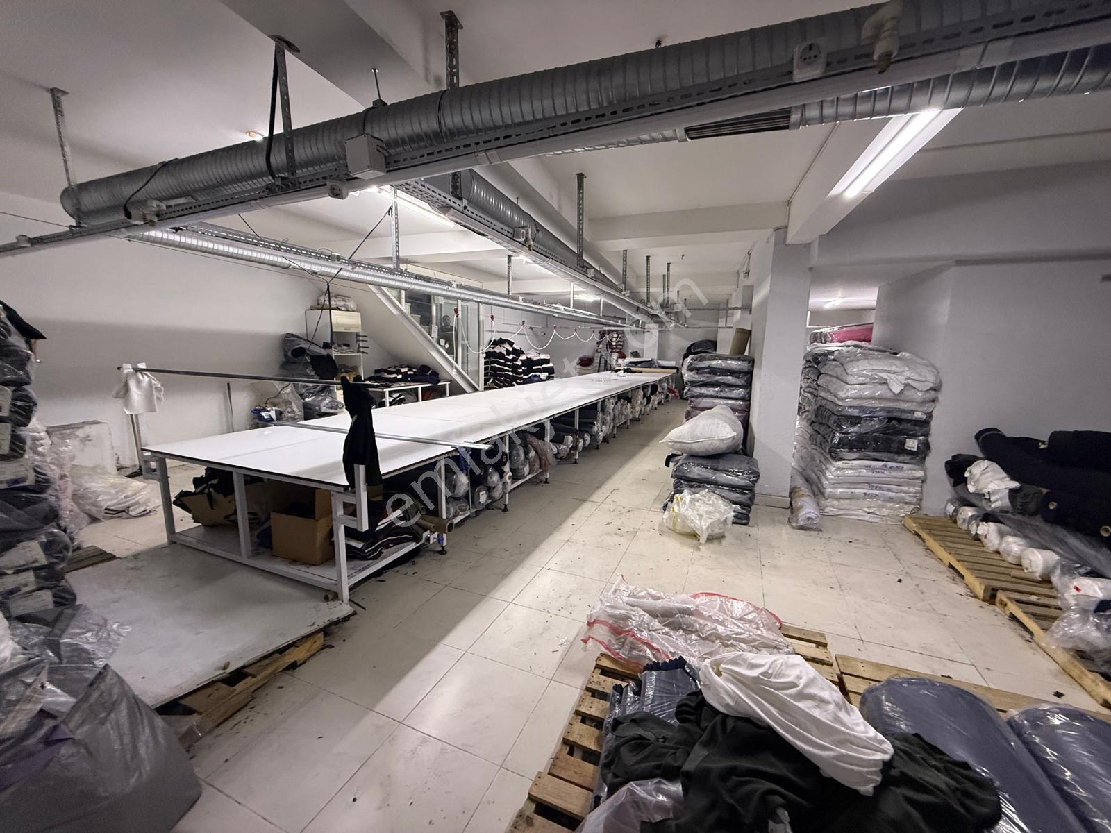 Işık'dan Menderes Metro Dibinde Kiralık İskanlı Dükkan 380m² - Görsel 7