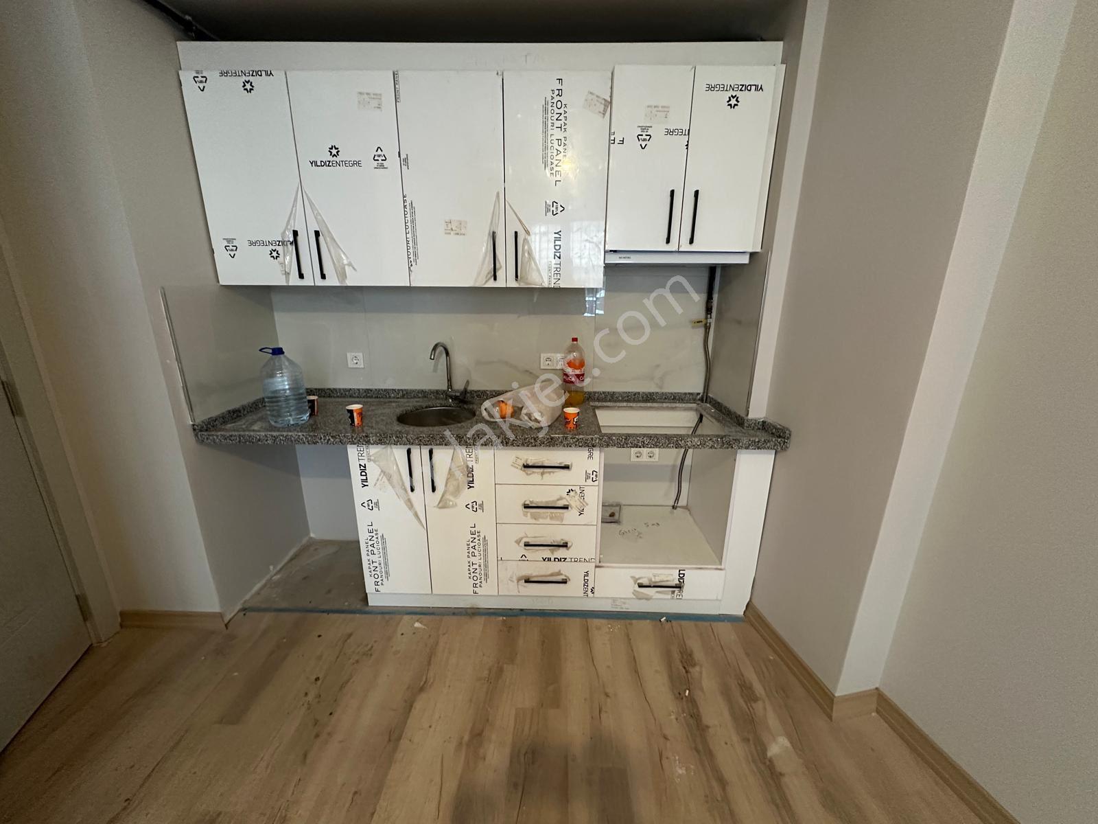 Çeliktepe'de Metroya 8 Dk. Sıfır Bina,2+1 Kiralık Daire,artum'da - Görsel 4