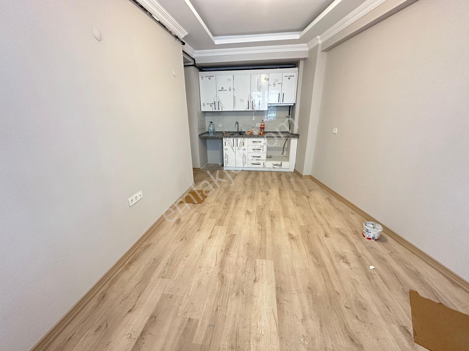 Çeliktepe'de Metroya 8 Dk. Sıfır Bina,2+1 Kiralık Daire,artum'da - Görsel 3