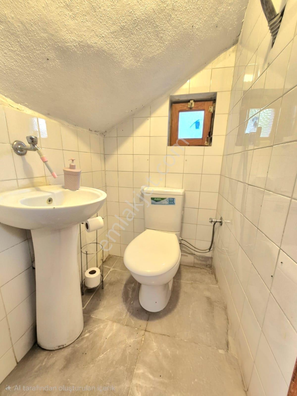 Ayvalık Altınova Akademililer Sit. Otoparklı Tripleks 3+1 150m2 - Görsel 20