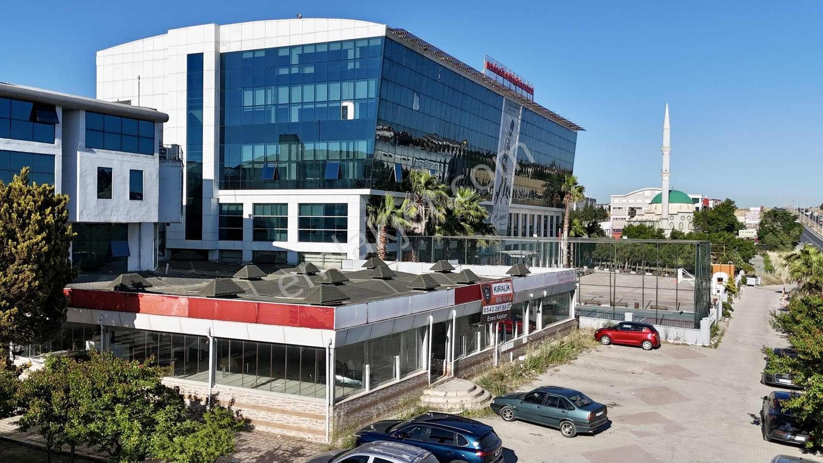 E-5 Cephe Kaçırılmayacak Fırsat Dükkan / 500-1100m2 Bölünebilir - Görsel 3