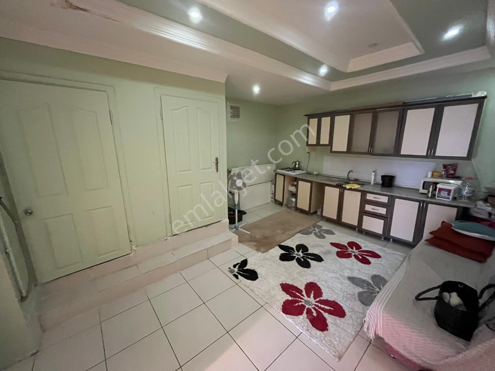 Çelik'ten Merkez'de Çarşı İçi 90m2 Full Yapılı Klimalı Kiralık Dukkan - Görsel 15