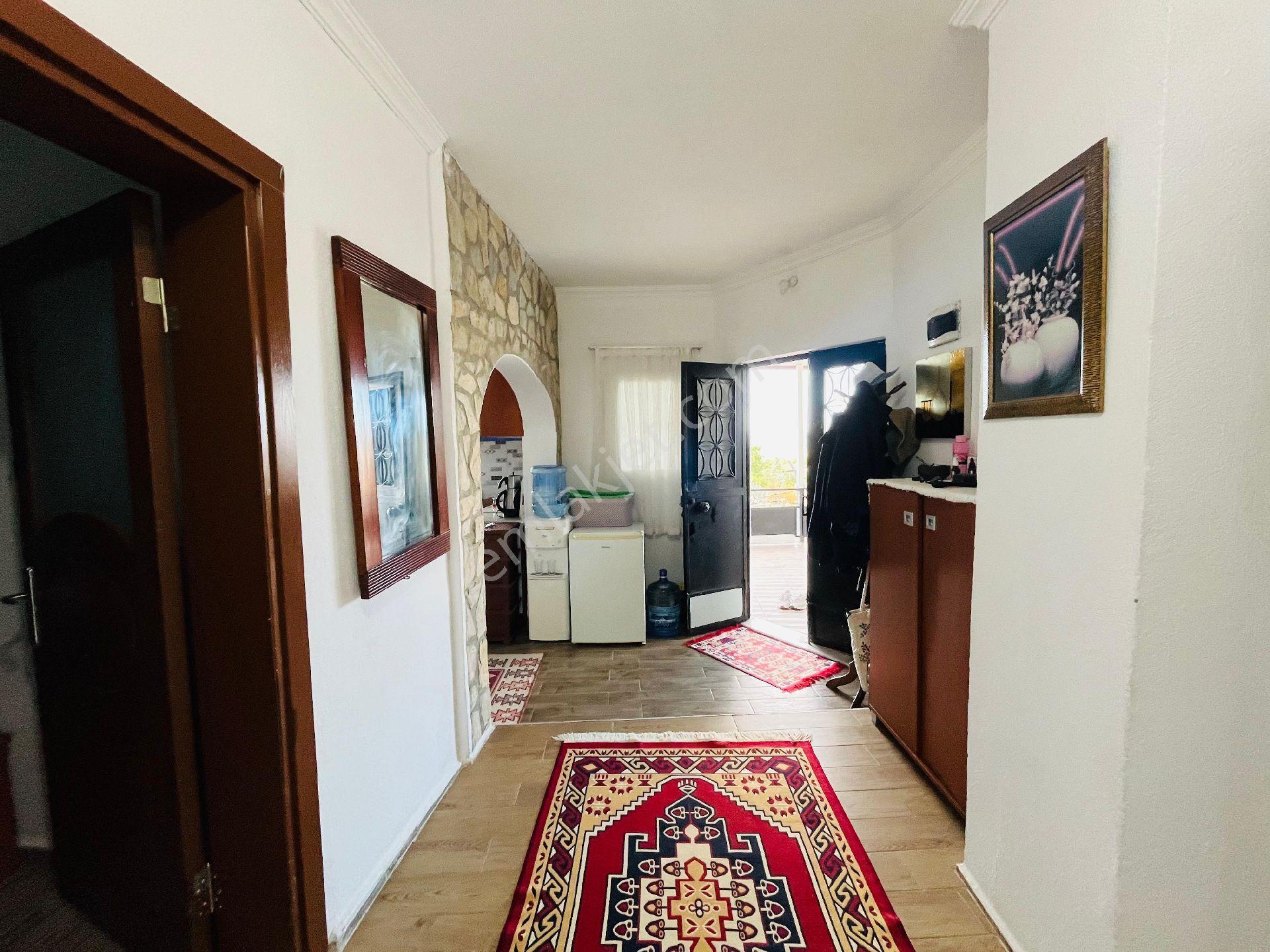 Kazıklı Mahallesi'nde Deniz Manzaralı 4+1 Ferah Balkonlu Eşyalı Şekilde Satılık Ev - Görsel 15