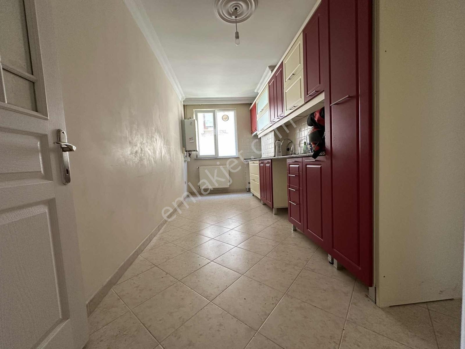Armağanevler'de Ara Kat 3+1 Kiralık Daire - Görsel 23