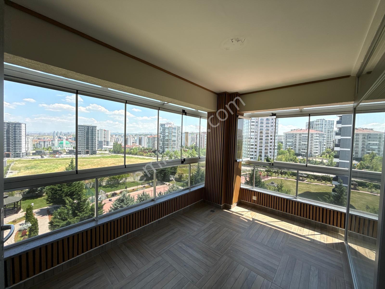 Bağlıca'da Prestijli Site İçerisinde Geniş 4+1 Satılık Daire - Görsel 25