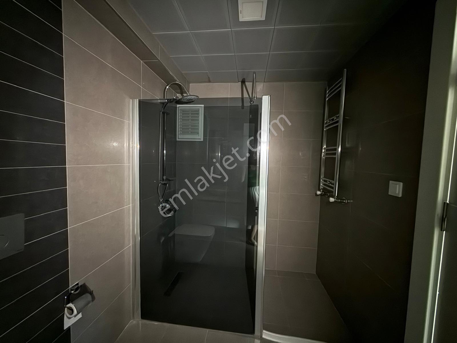 Bağlıca'da Prestijli Site İçerisinde Geniş 4+1 Satılık Daire - Görsel 17