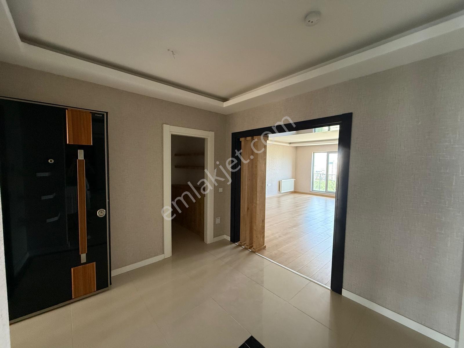 Bağlıca'da Prestijli Site İçerisinde Geniş 4+1 Satılık Daire - Görsel 23