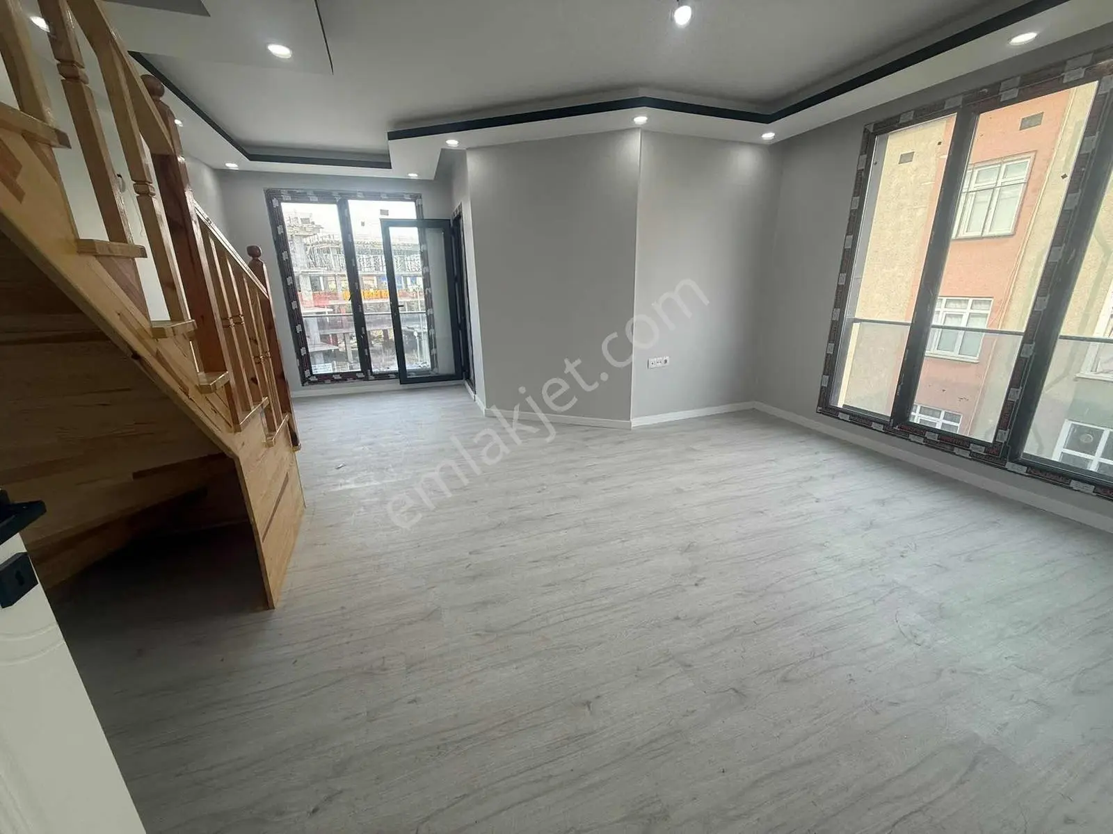 Halkalı Merkez Mahallesi Meydanda Yeni Yapı 4+2 Dubleks Daire - Görsel 5