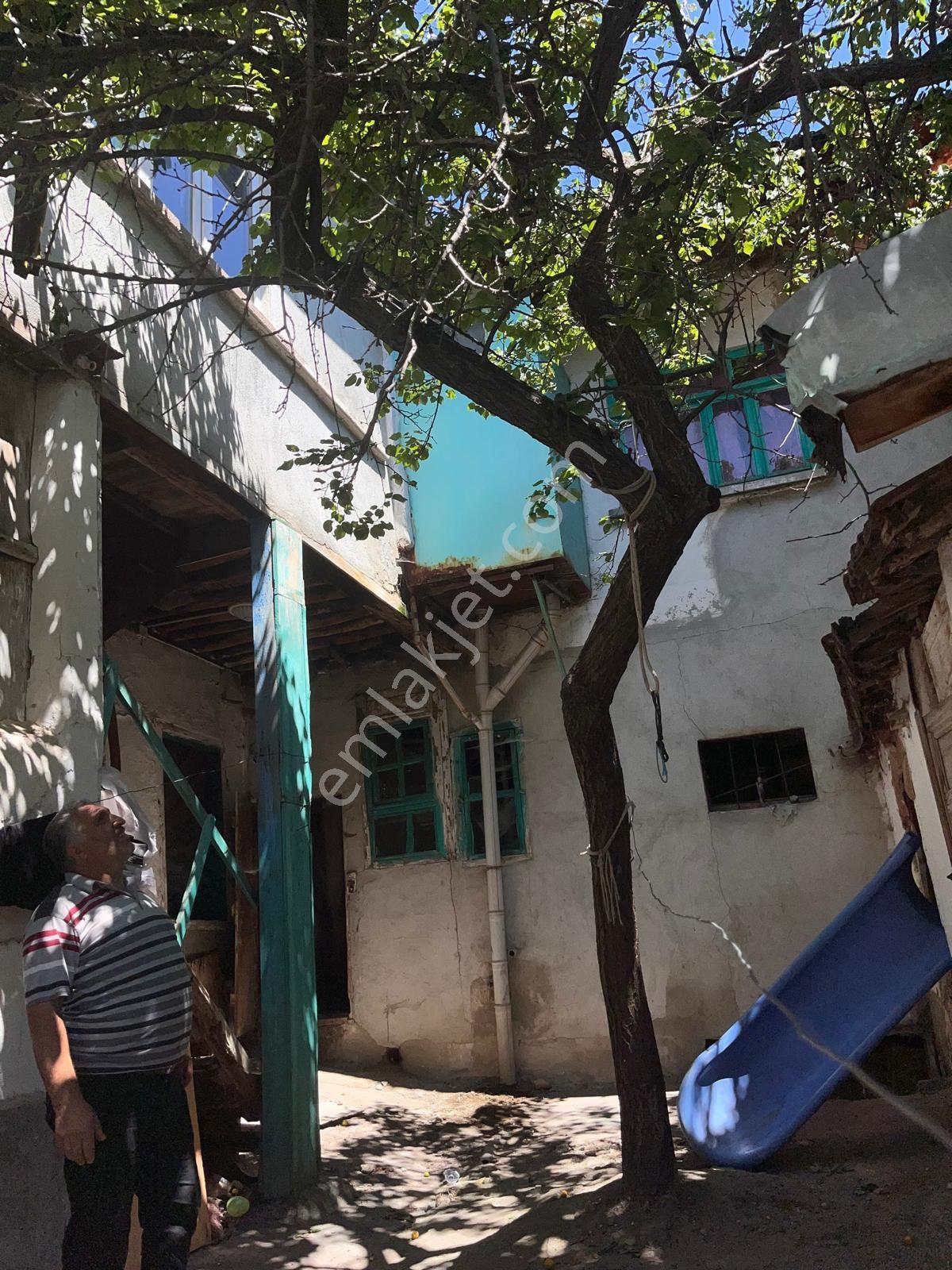 Eskişehir Sivrihisar Karacalar Satılık Müstakil Ev 228 Mk Arsa İçinde - Görsel 12