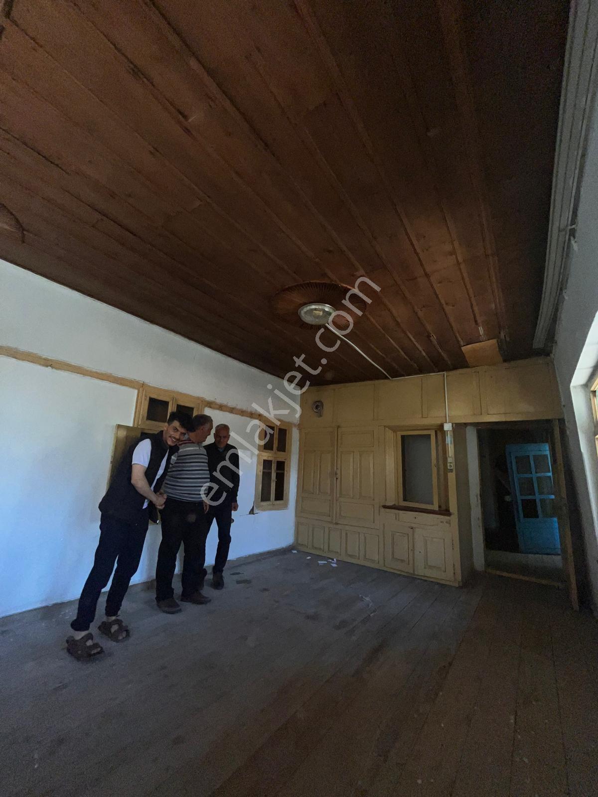 Eskişehir Sivrihisar Karacalar Satılık Müstakil Ev 228 Mk Arsa İçinde - Görsel 9