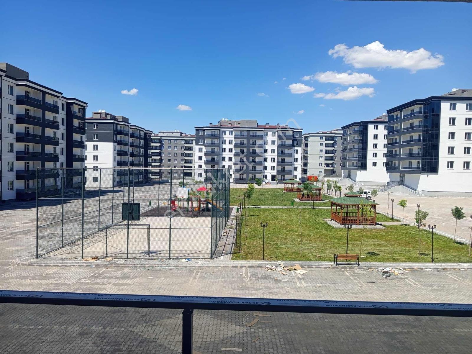 Şehir Hastanesi Karşısı 2+1
