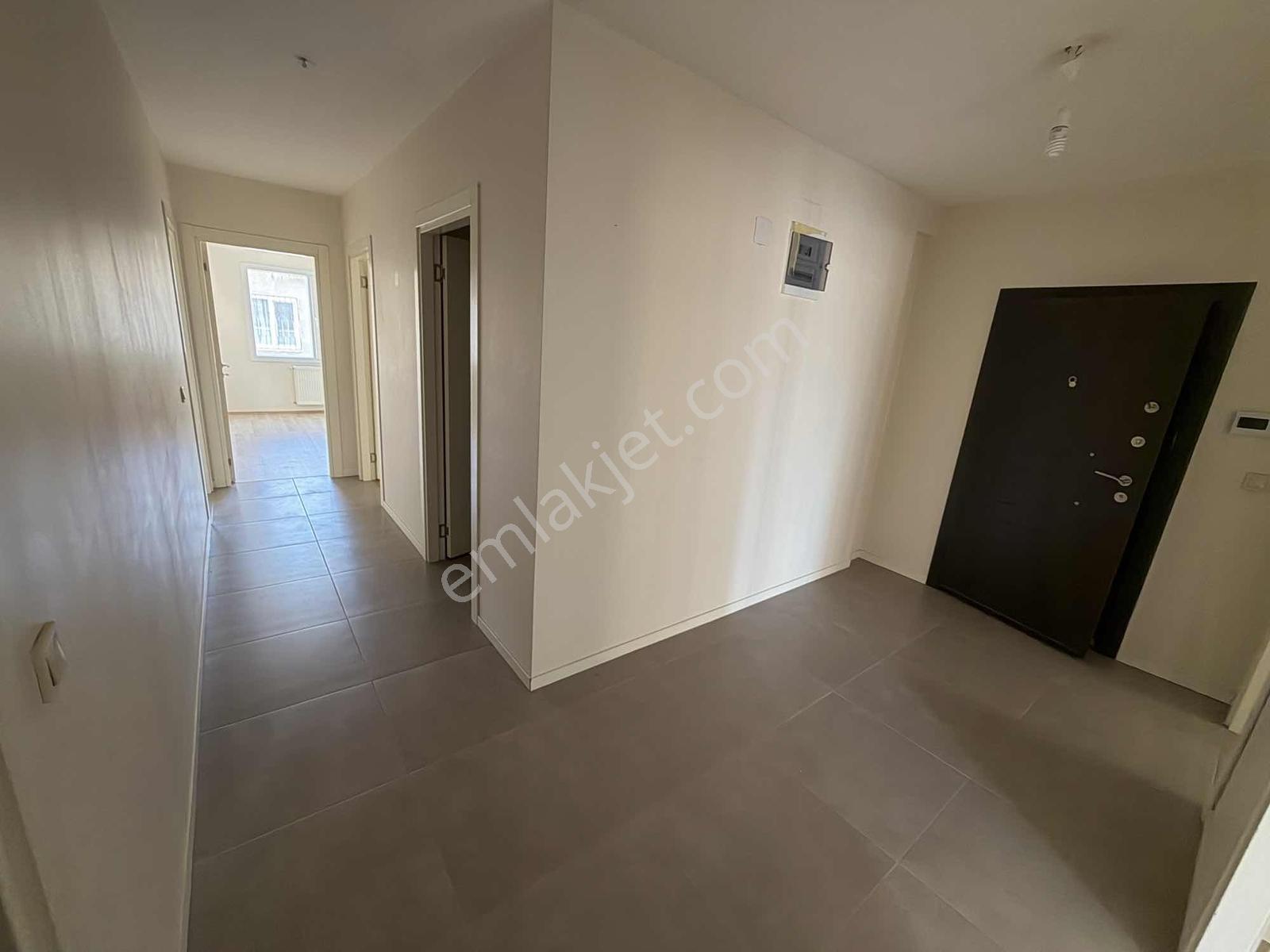 Mir'den Menderes Caddesi Üzeri Arakat 170m2 Ferah Satılık 3+1 - Görsel 25