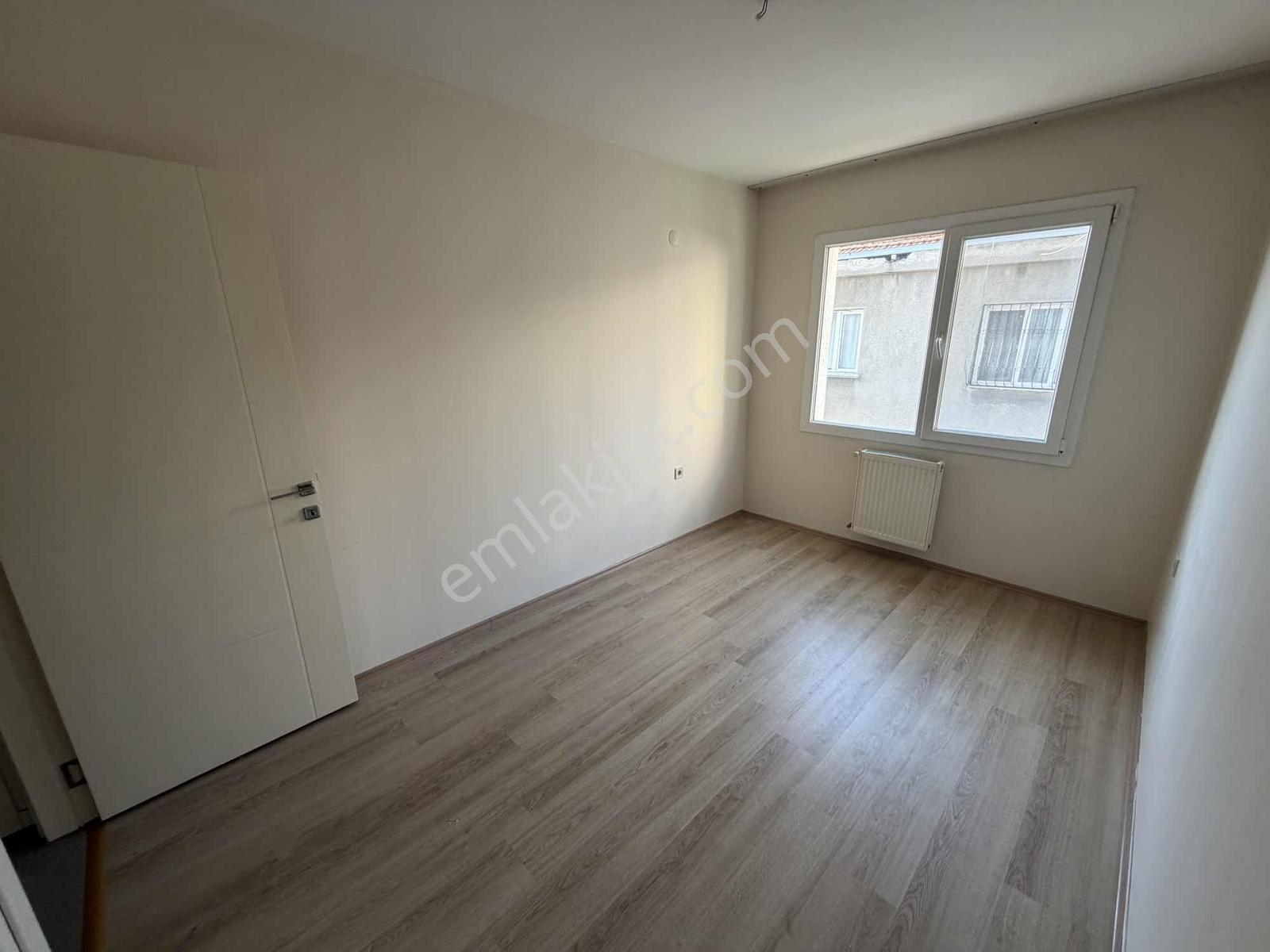 Mir'den Menderes Caddesi Üzeri Arakat 170m2 Ferah Satılık 3+1 - Görsel 24