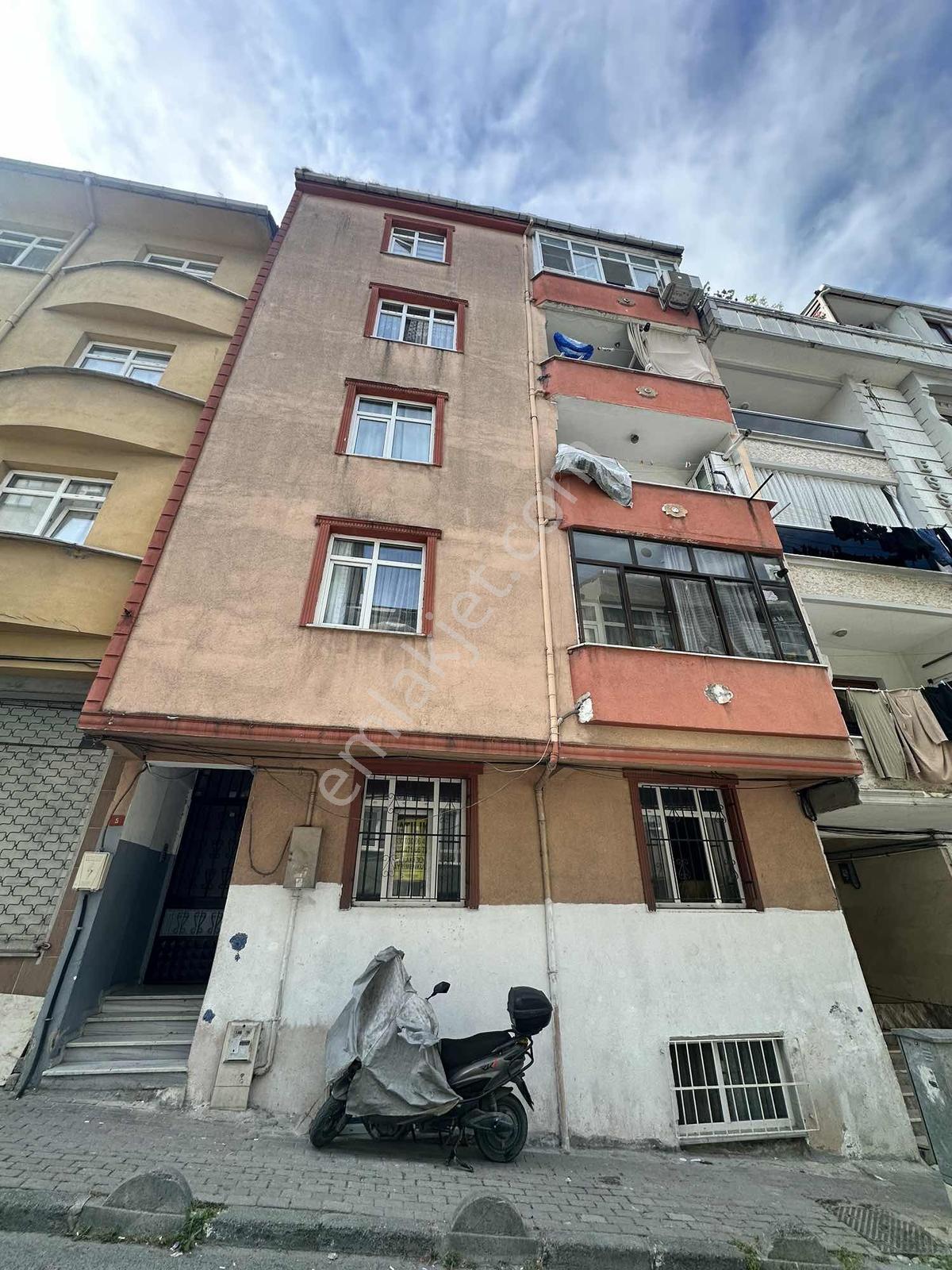 2+1 95 M2 1999 Yapımı Geniş Giriş Kat