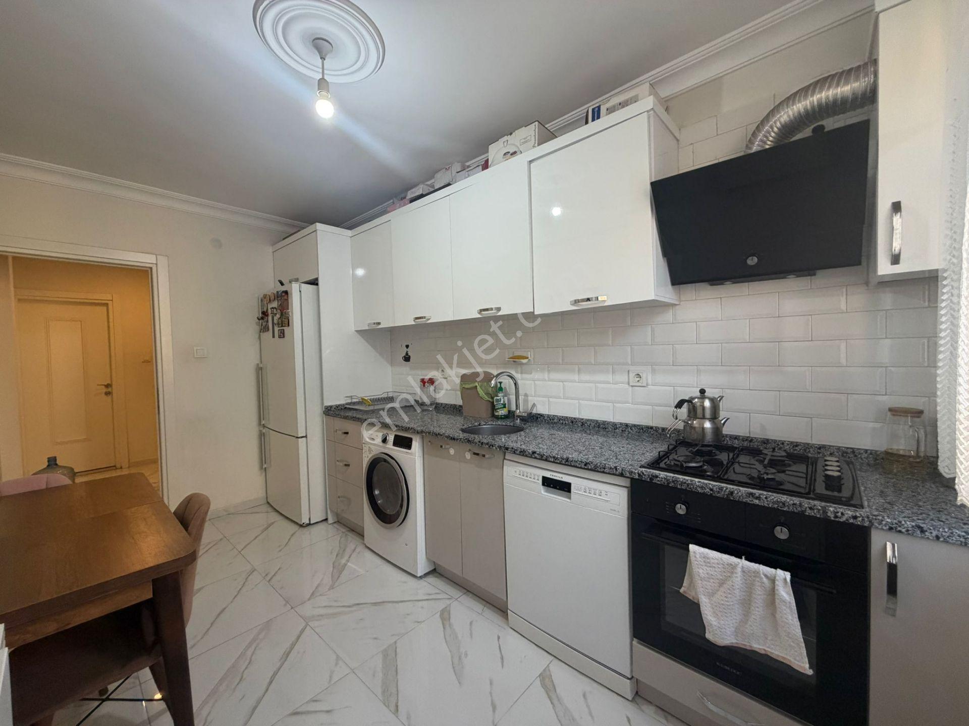 İstanbul House'dan Bahçelievler'de 5 Yıllık Binada 2+1 Ara Kat - Görsel 19
