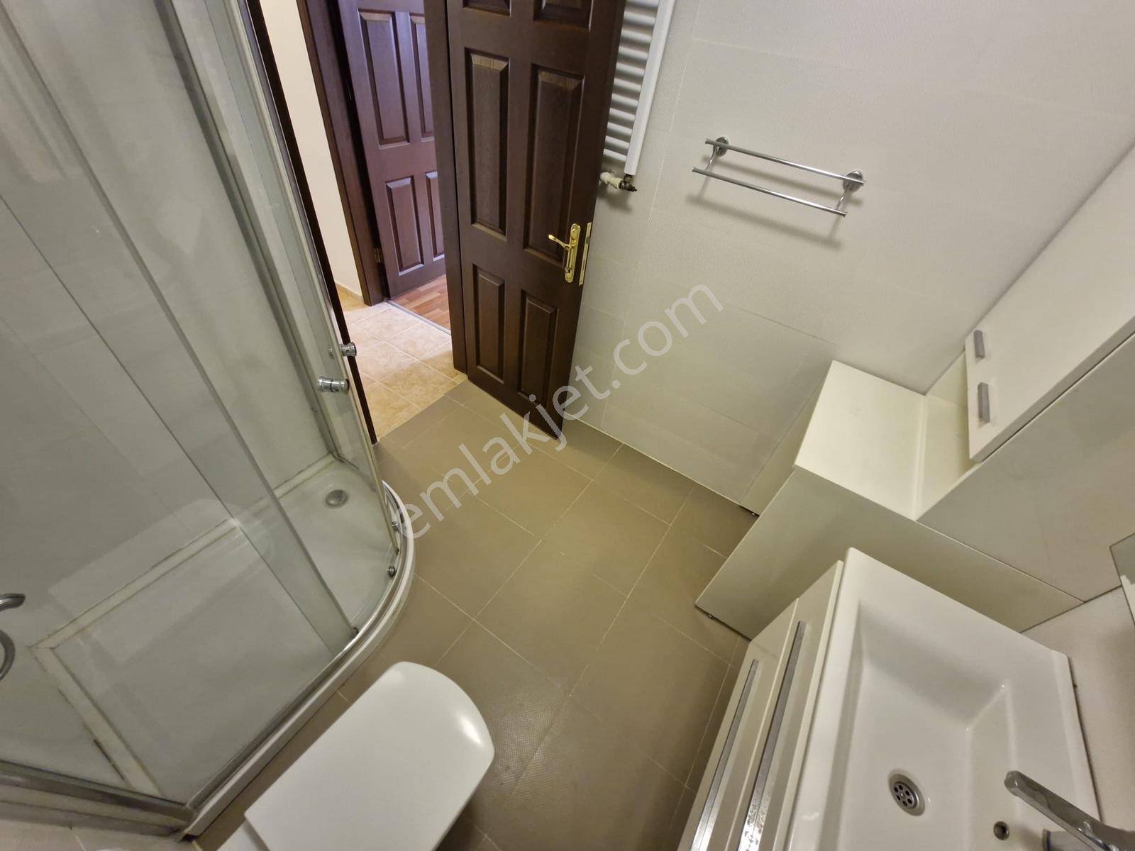 Birlik Mahallesi 450. Cadde Ara Katta Temiz 3+1 Kiralık Daire.. - Görsel 32