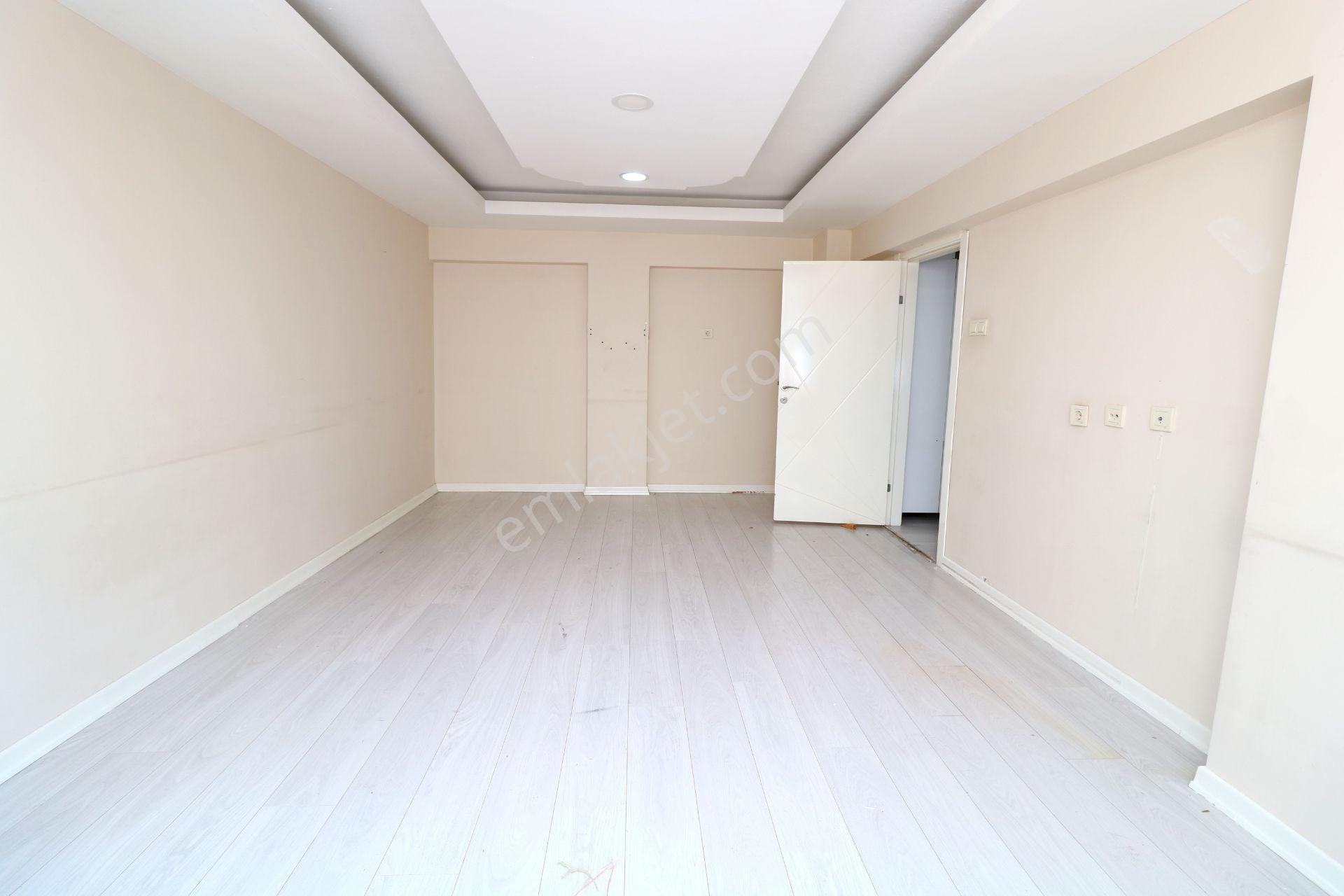 Emre Emlaktan Atakent Mahallesinde 14 Cadde Yanı Servis Güzergahında Kiralık 3+1 Daire - Görsel 12