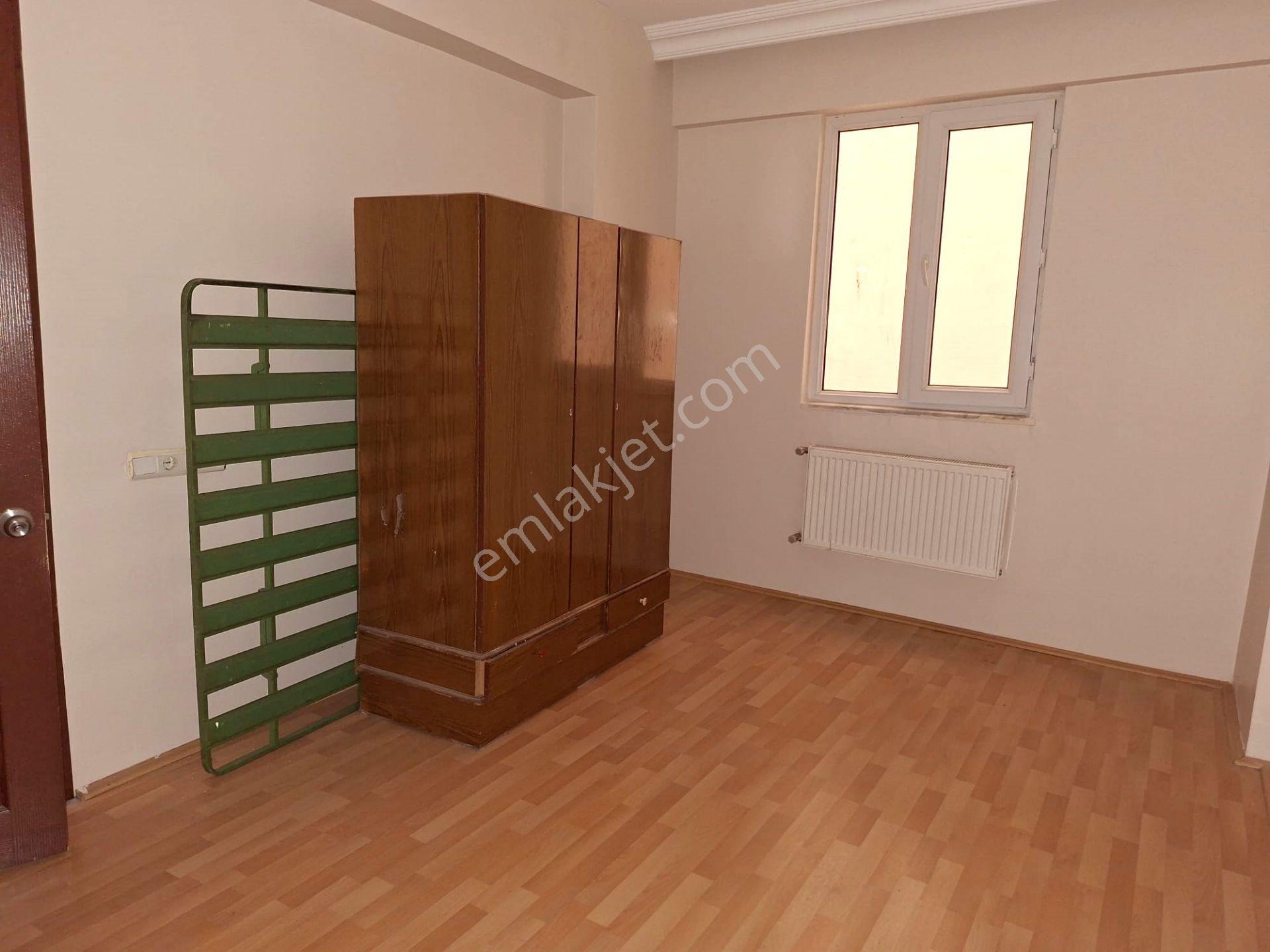 Recep Ümit Emlak'tan Ömerağa Mahallesi Hatboyu Yakınında Satılık 3+1 Ferah Daire - Görsel 17