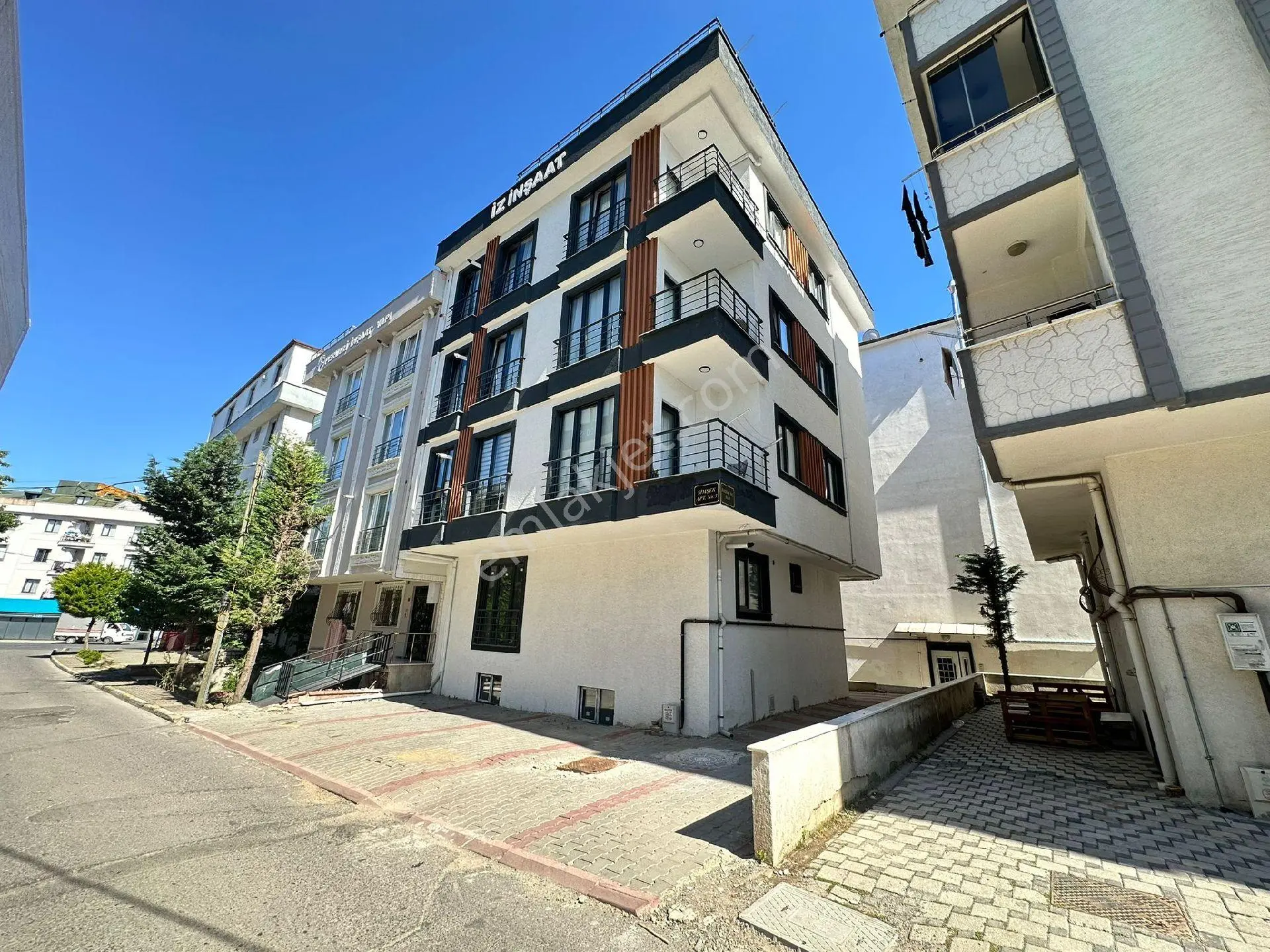Sancaktepe Abdurrahmangazi'de Satılık Geniş 4+1 Daire| 150m2 - Görsel 2